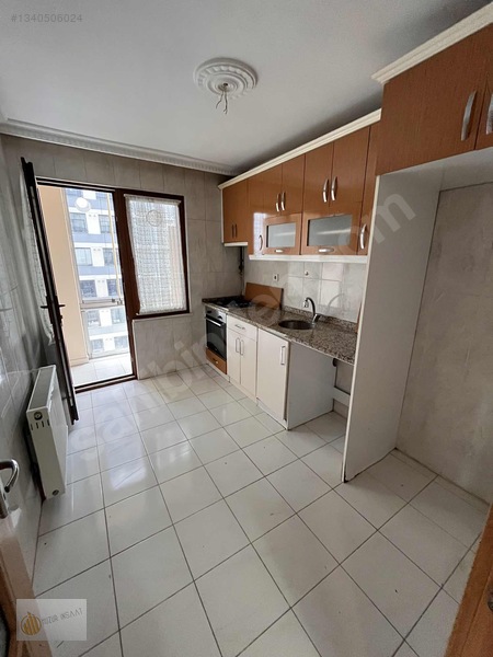 Tek Blok Sitede 2+1 Otoparklı Kiralık Daire — fotoğraf 4