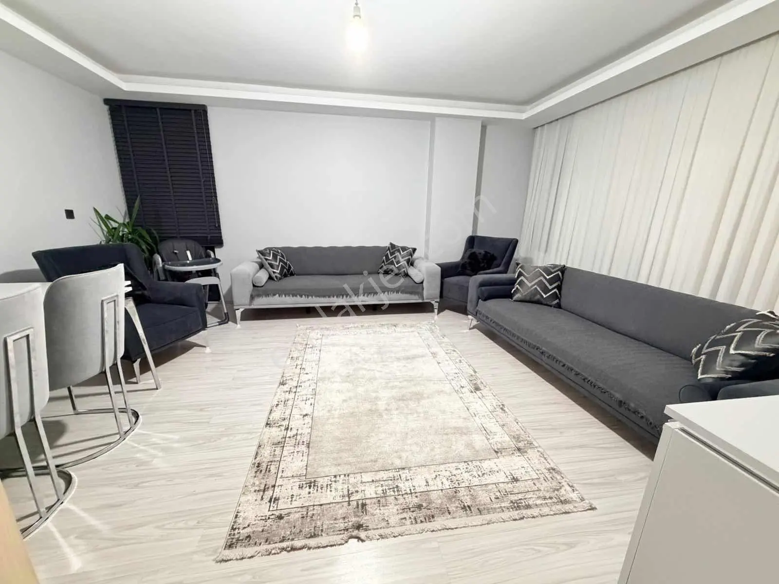 Çayırova Akse De Satılık 3+1 Ara Kat Daire — fotoğraf 2