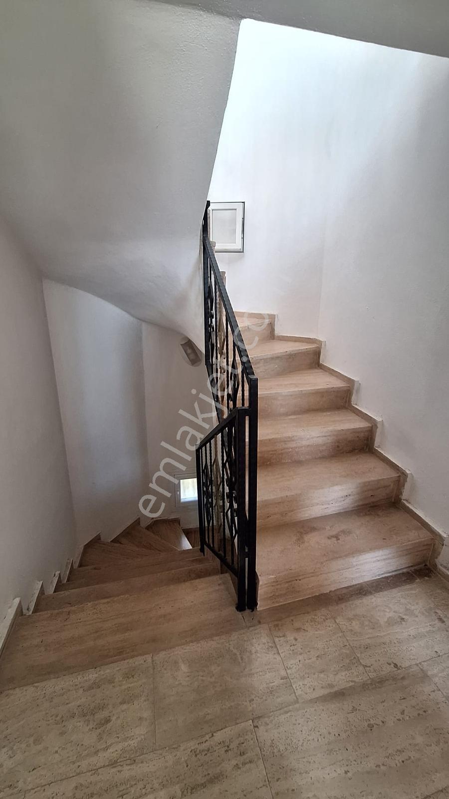 Marina Emlak'tan Satılık Akyarlarda Havuzlu Sitede 4+2 Müstakil — fotoğraf 21
