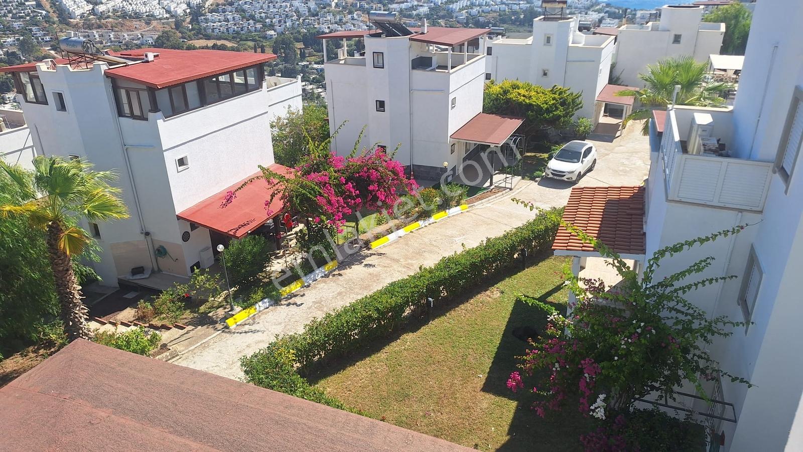 Marina Emlak'tan Satılık Akyarlarda Havuzlu Sitede 4+2 Müstakil — fotoğraf 27