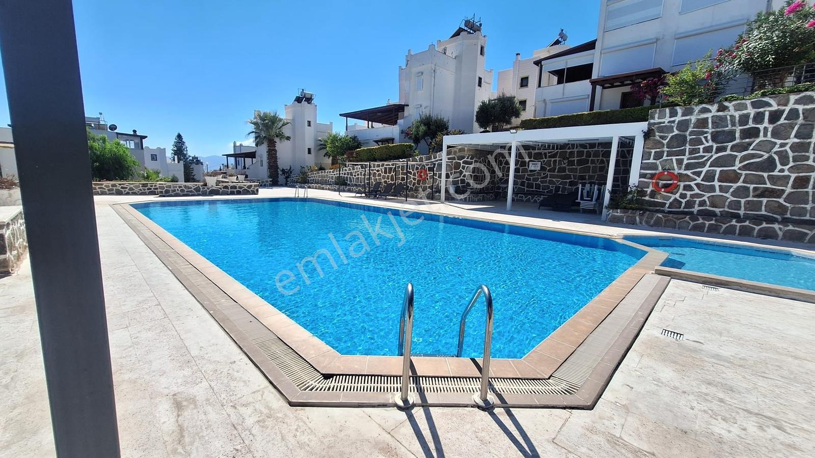Marina Emlak'tan Satılık Akyarlarda Havuzlu Sitede 4+2 Müstakil — fotoğraf 32