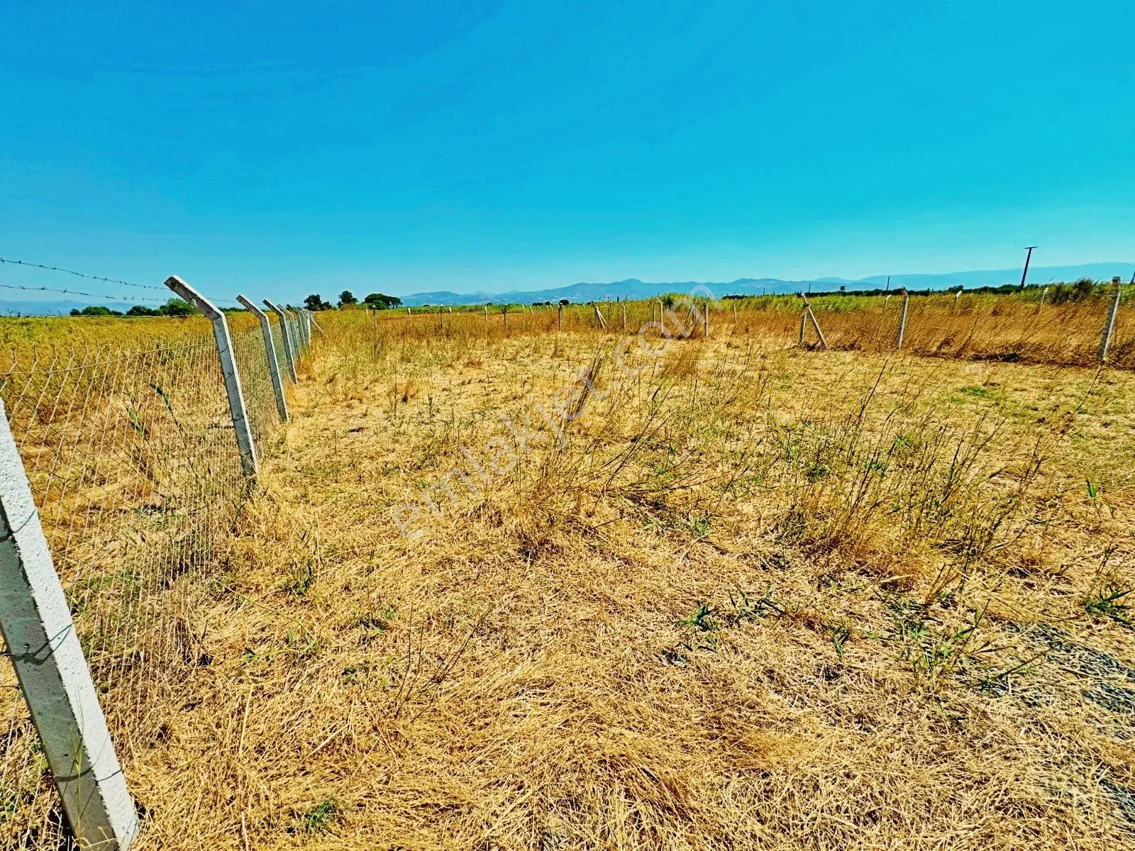 Burhaniyede Gültaş Emlaktan Satılık 362 M² Köşe Parsel Arsa — fotoğraf 5