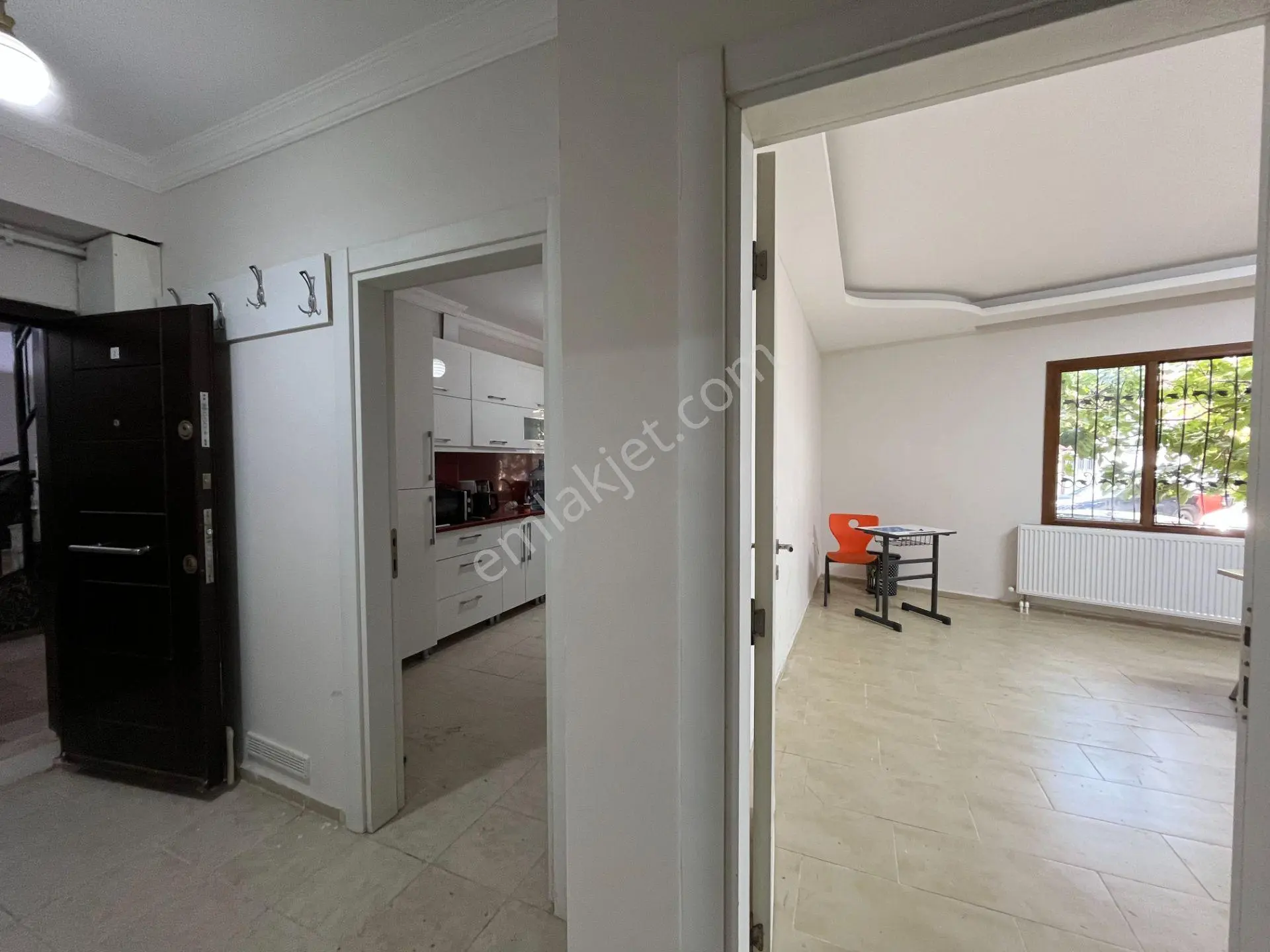 Seferihisar Şehir Merkezinde Satılık 3+1 Daire | 130 M² | Ayrı Mutfak | Zemin Kat | Önü Açık — fotoğraf 5