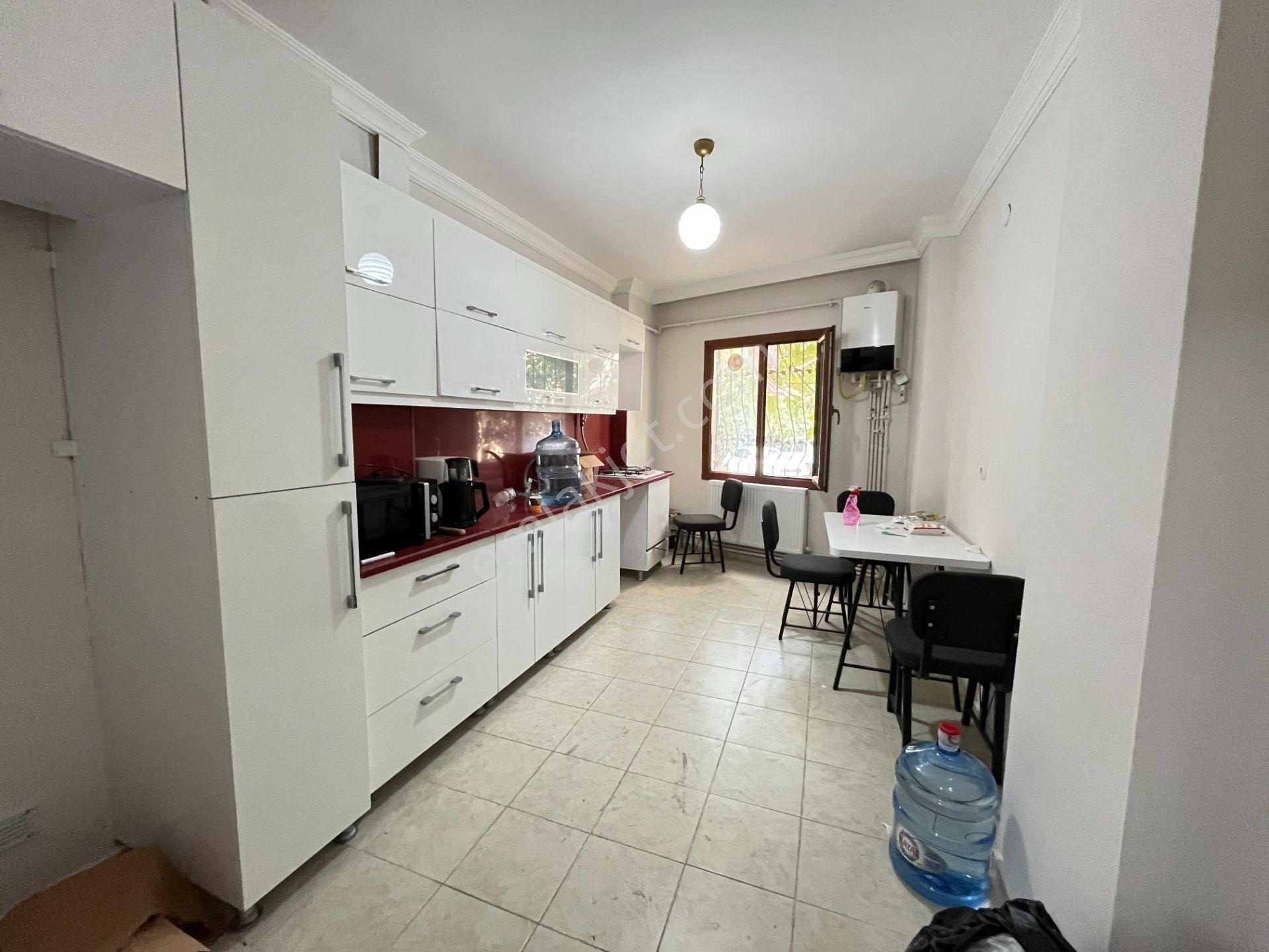 Seferihisar Şehir Merkezinde Satılık 3+1 Daire | 130 M² | Ayrı Mutfak | Zemin Kat | Önü Açık — fotoğraf 6