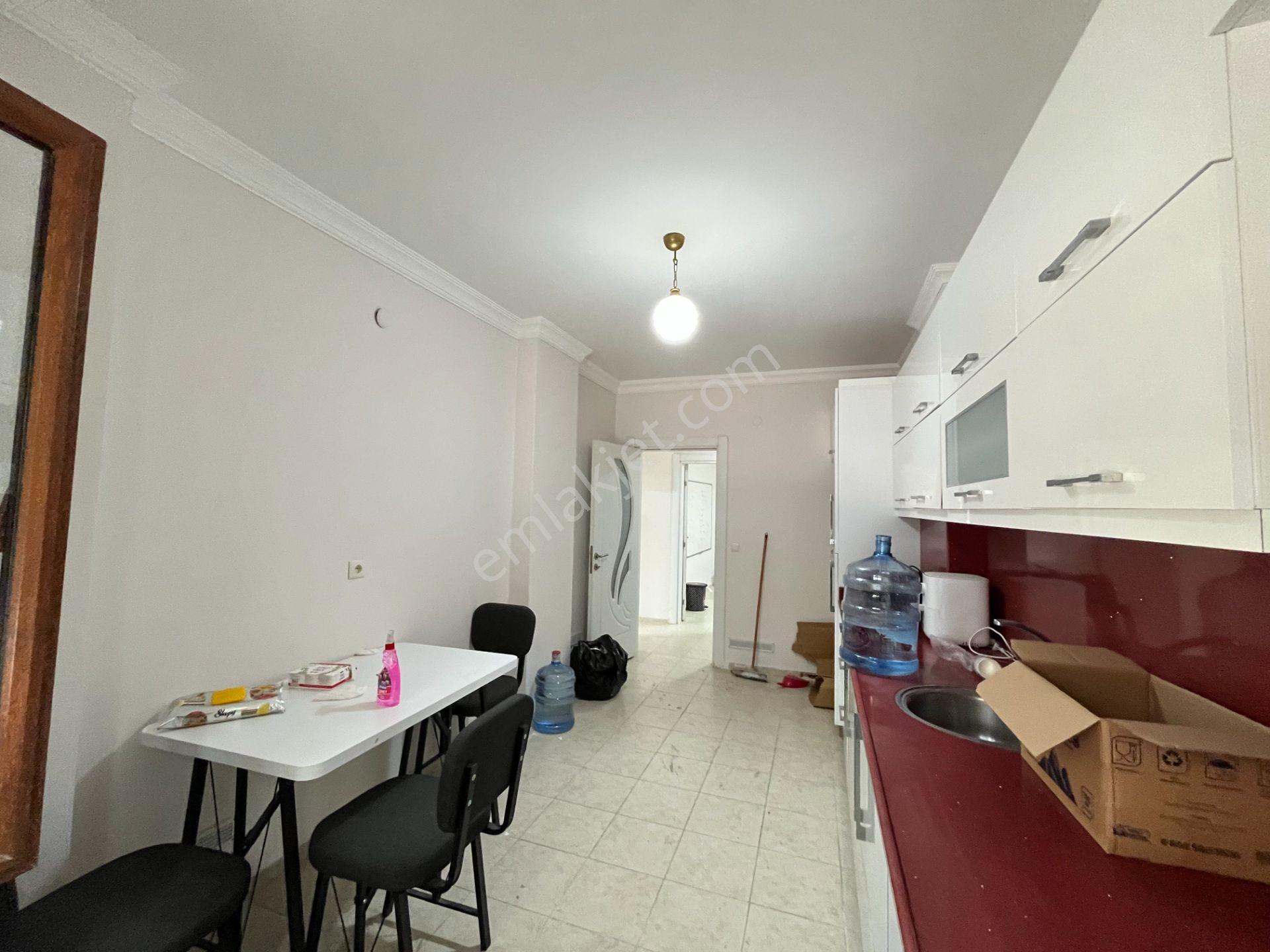 Seferihisar Şehir Merkezinde Satılık 3+1 Daire | 130 M² | Ayrı Mutfak | Zemin Kat | Önü Açık — fotoğraf 8