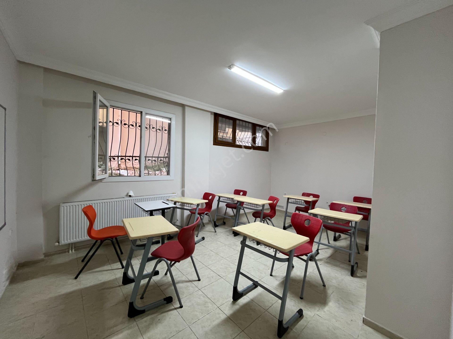 Seferihisar Şehir Merkezinde Satılık 3+1 Daire | 130 M² | Ayrı Mutfak | Zemin Kat | Önü Açık — fotoğraf 20