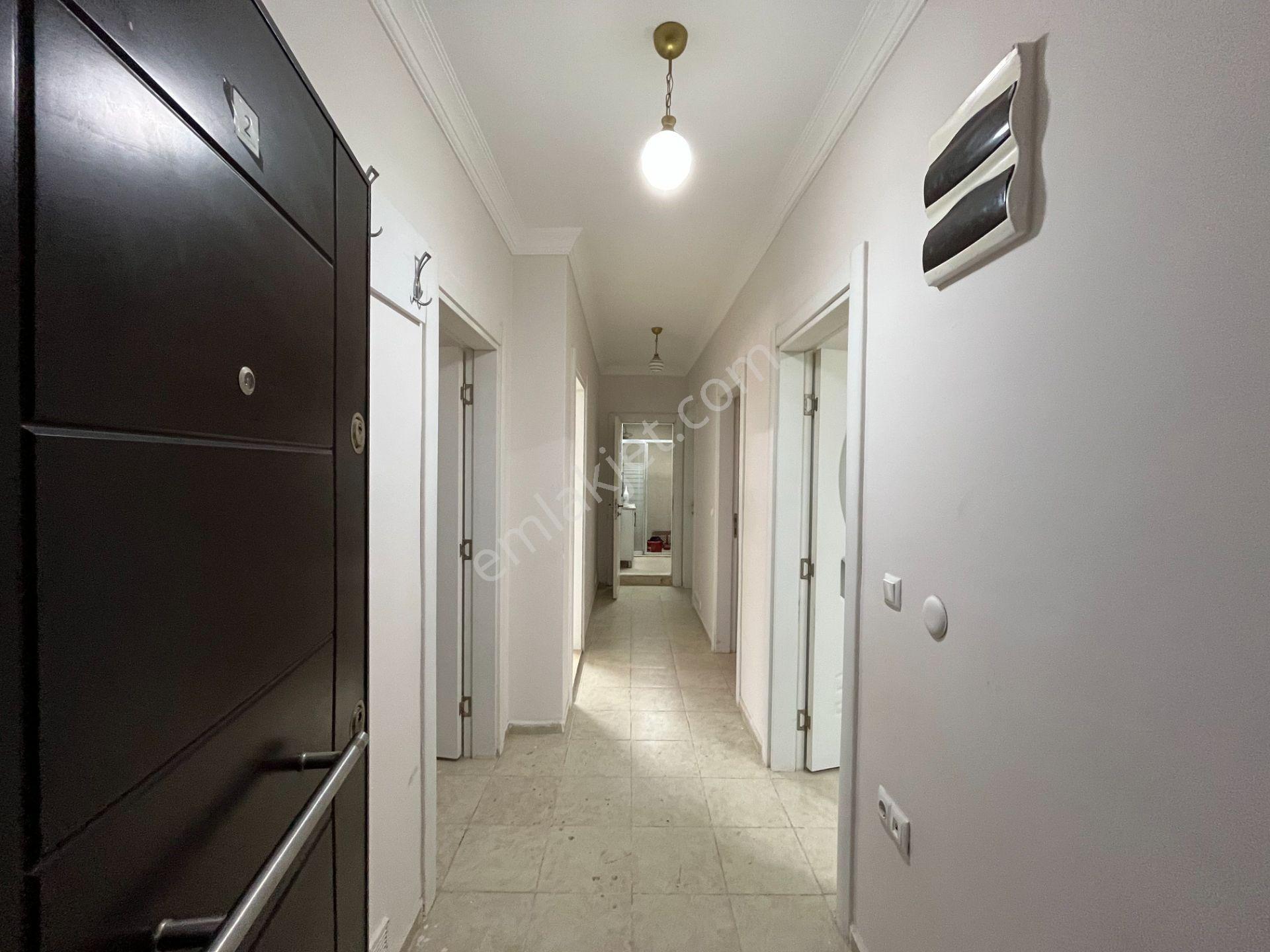 Seferihisar Şehir Merkezinde Satılık 3+1 Daire | 130 M² | Ayrı Mutfak | Zemin Kat | Önü Açık — fotoğraf 24