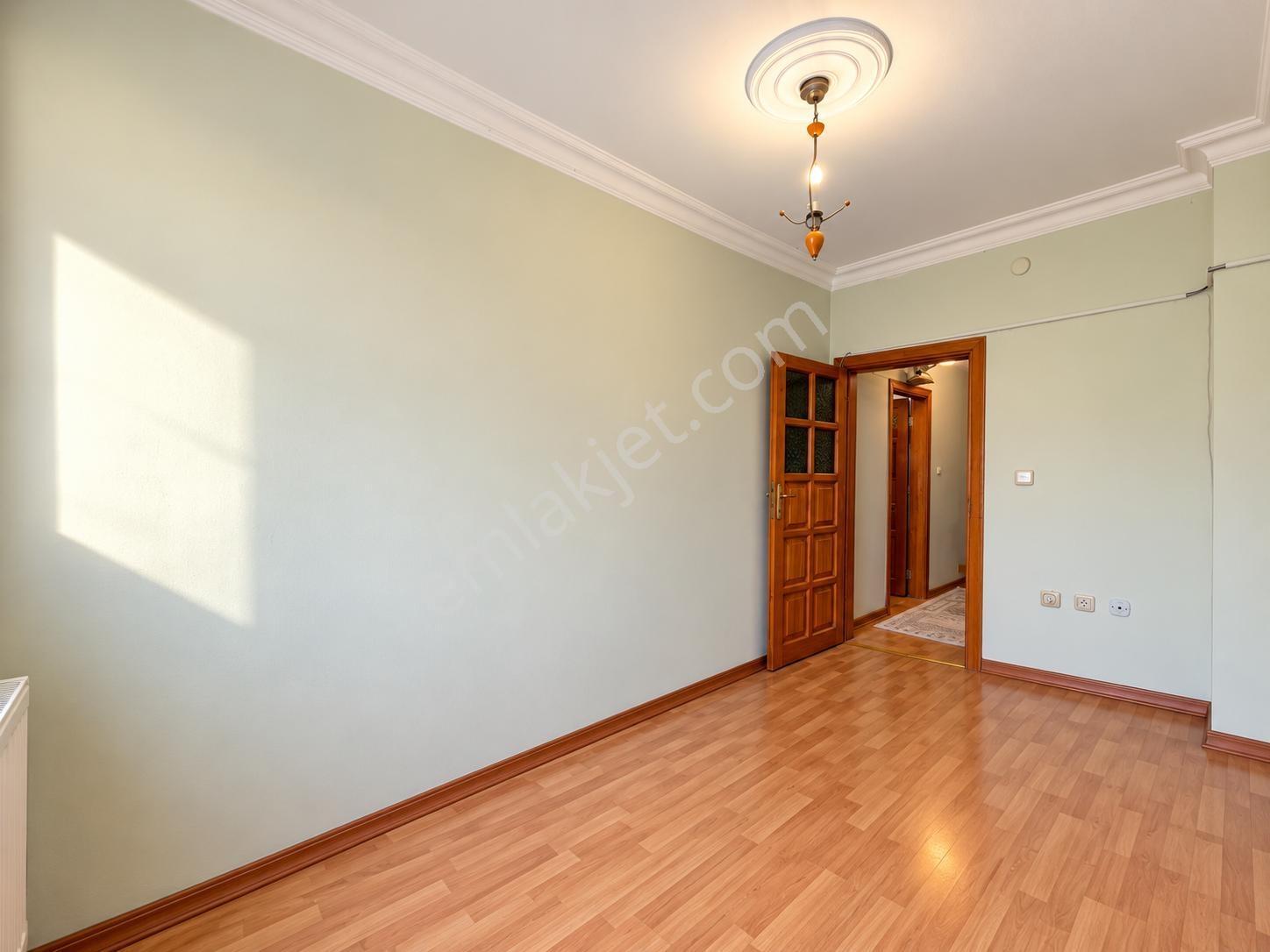 Sapanca Kırkpınarda 3 Katlı Bahçeli 5+2 Satılık Müstakil Ev — fotoğraf 18