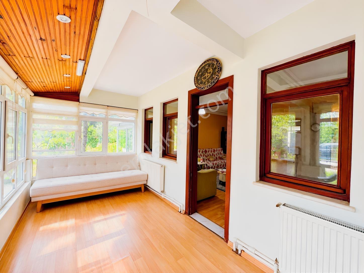 Sapanca Kırkpınarda 3 Katlı Bahçeli 5+2 Satılık Müstakil Ev — fotoğraf 21