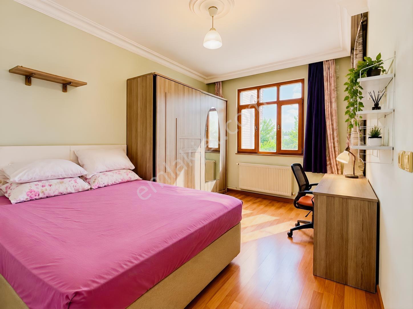 Sapanca Kırkpınarda 3 Katlı Bahçeli 5+2 Satılık Müstakil Ev — fotoğraf 24