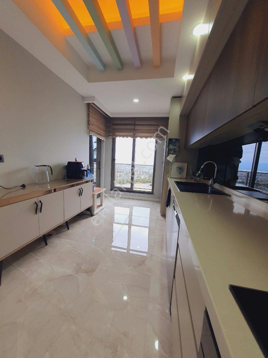 Çankaya Mahallesi'nde Şehir Manzaralı 3+1 Daire — fotoğraf 2