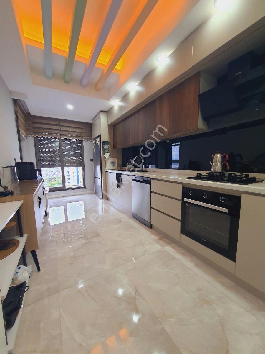 Çankaya Mahallesi'nde Şehir Manzaralı 3+1 Daire — fotoğraf 3