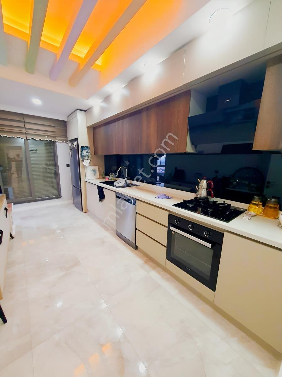 Çankaya Mahallesi'nde Şehir Manzaralı 3+1 Daire — fotoğraf 5