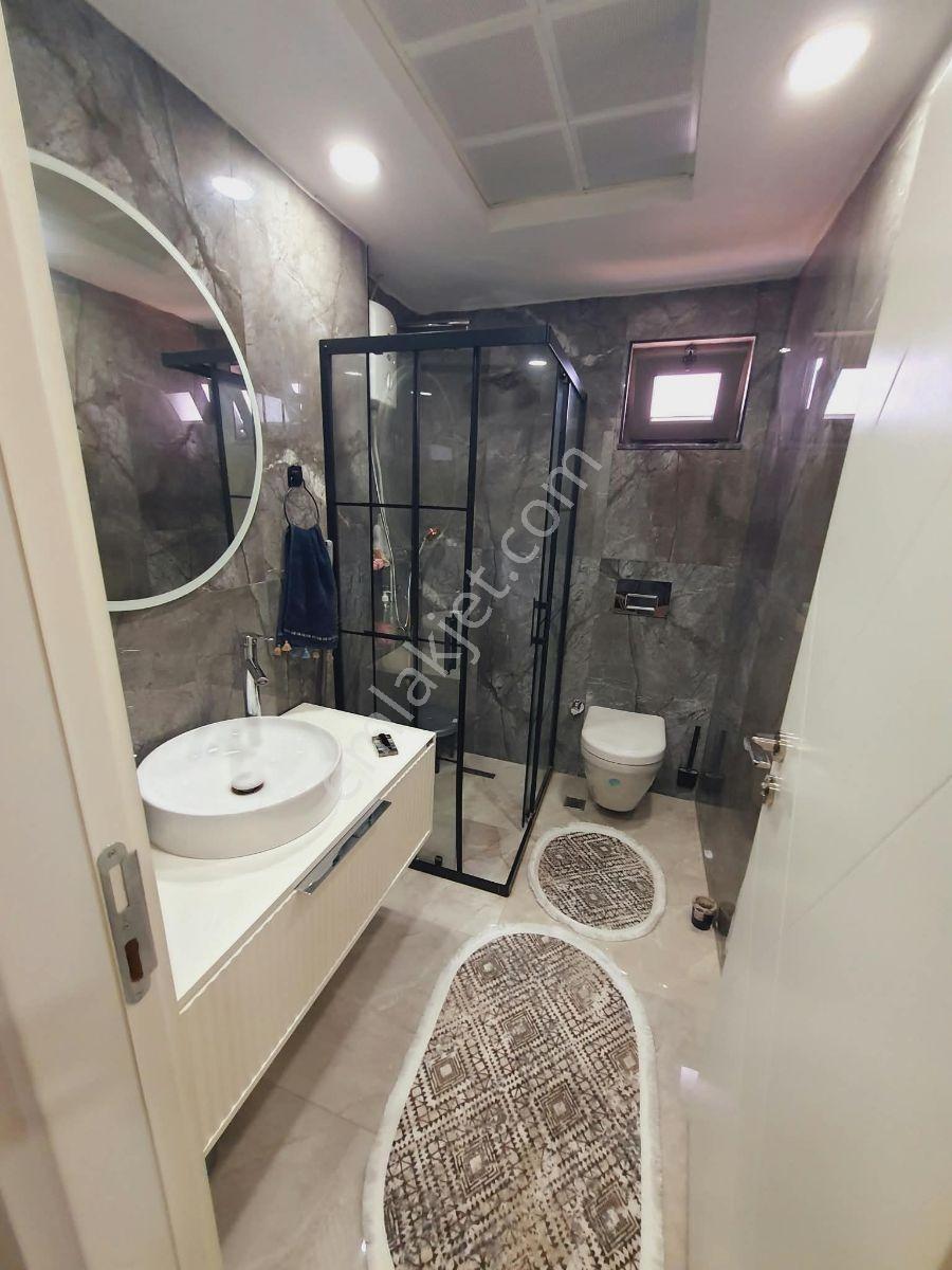 Çankaya Mahallesi'nde Şehir Manzaralı 3+1 Daire — fotoğraf 14