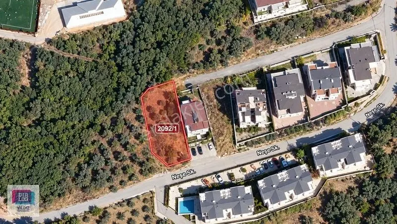Dialog Yıldız | Burgazda Deniz Manzaralı 703 M² İmarlı Arsa — fotoğraf 2