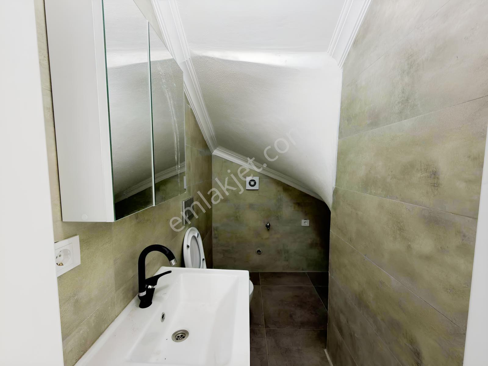 Adl'den Köşe Parsel Havuzlu Geniş Bahçeli Merkez Plaj 4+1 Villa! — fotoğraf 16