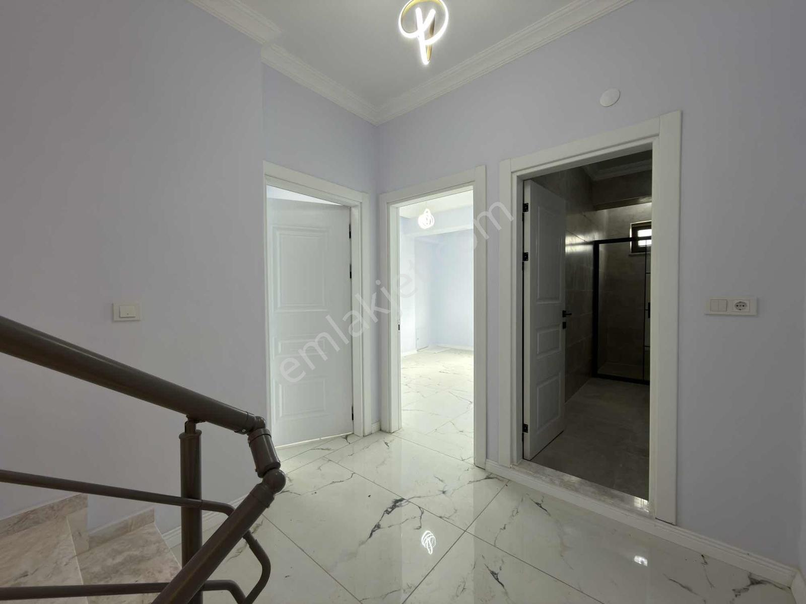Adl'den Köşe Parsel Havuzlu Geniş Bahçeli Merkez Plaj 4+1 Villa! — fotoğraf 17