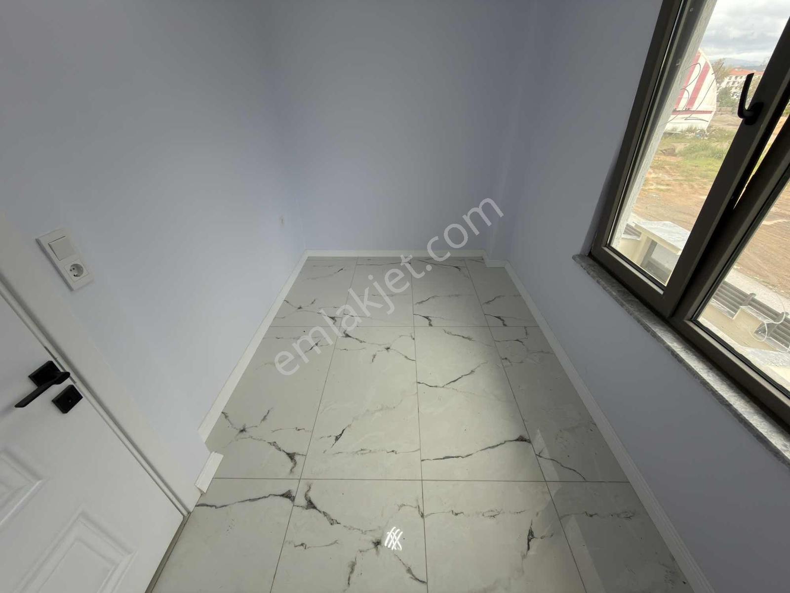 Adl'den Köşe Parsel Havuzlu Geniş Bahçeli Merkez Plaj 4+1 Villa! — fotoğraf 22