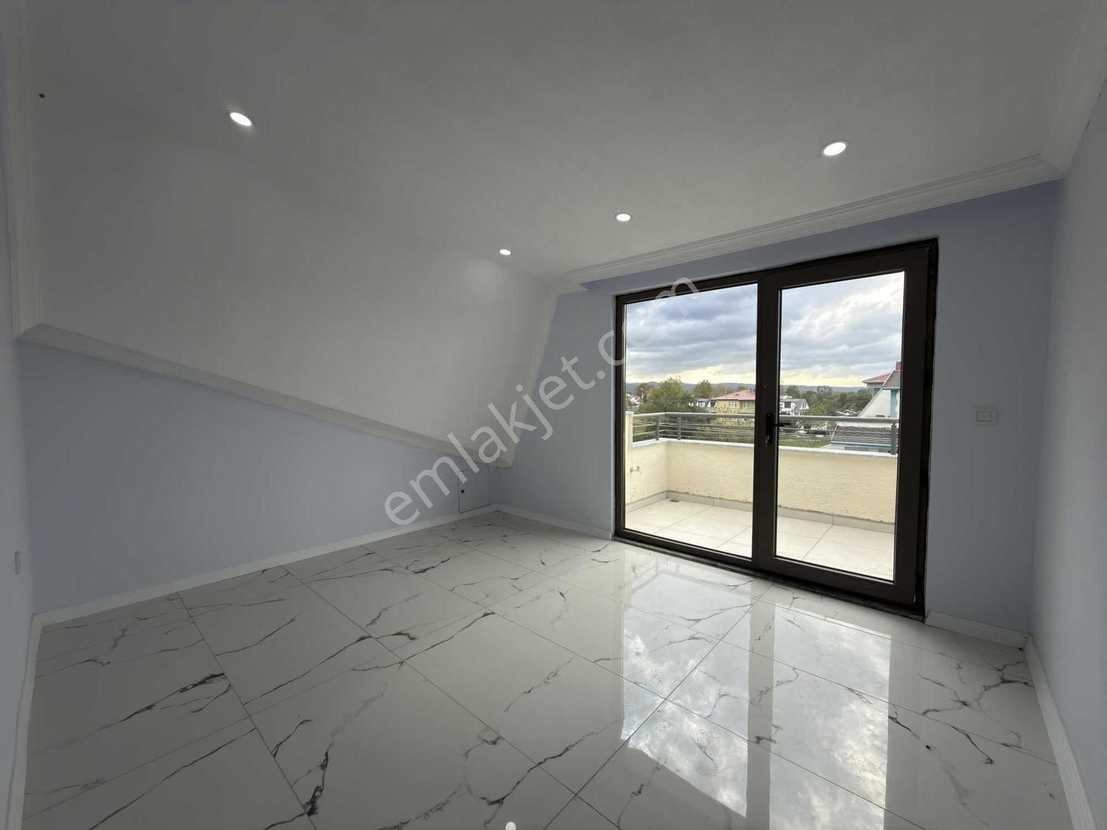 Adl'den Köşe Parsel Havuzlu Geniş Bahçeli Merkez Plaj 4+1 Villa! — fotoğraf 26