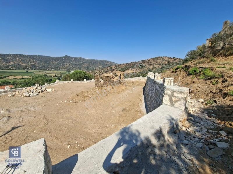 Söke Nalbantlarda Söke Ovası Manzaralı 700 M² Ev Yapımına Hazır