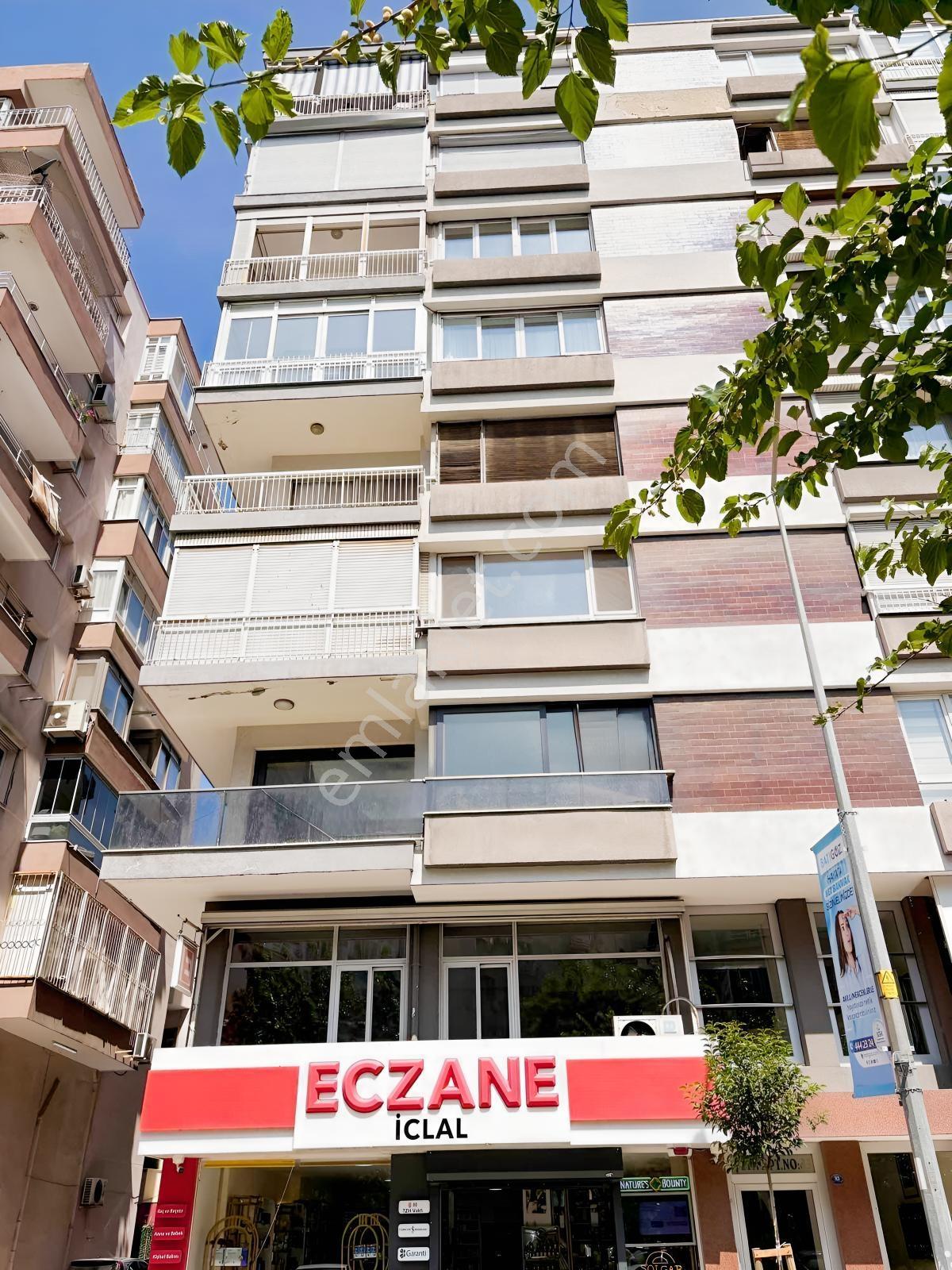 Alsancak Şair Eşref Bulvarı Satılık 3+1 Daire