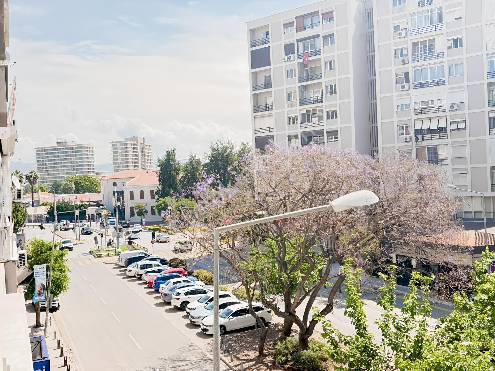 Alsancak Şair Eşref Bulvarı Satılık 3+1 Daire — fotoğraf 22