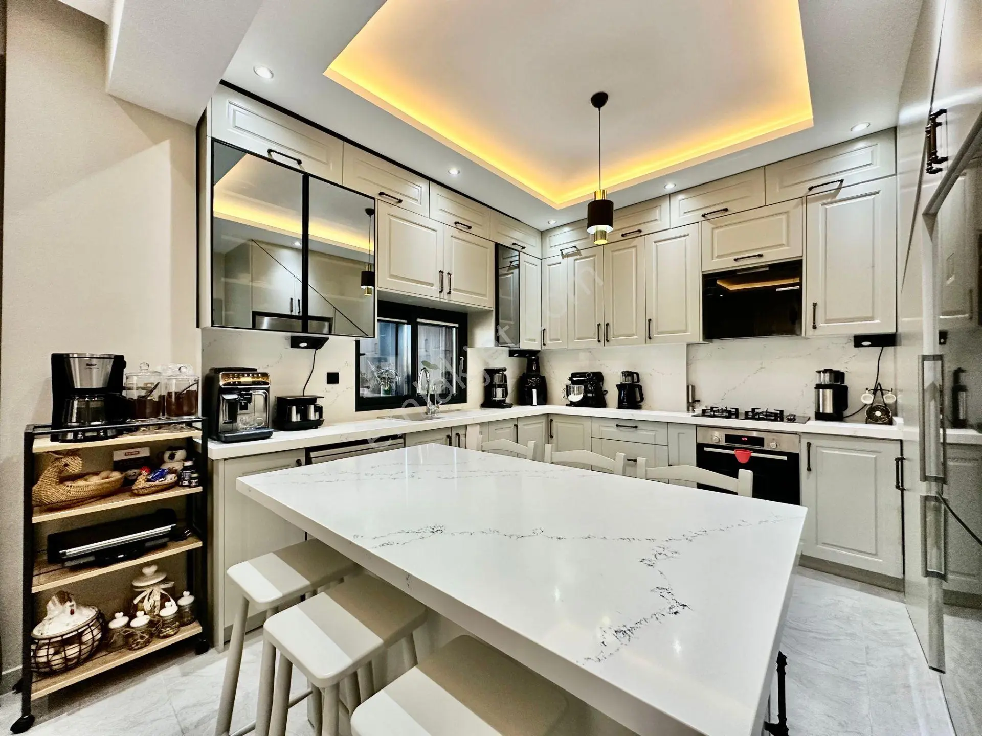 Yetkili Ay Emlaktan Kazdağları Eteklerinde Hayallerinizi Süsleyecek Yüzme Havuzlu Satılık 4+1 Villa — fotoğraf 15