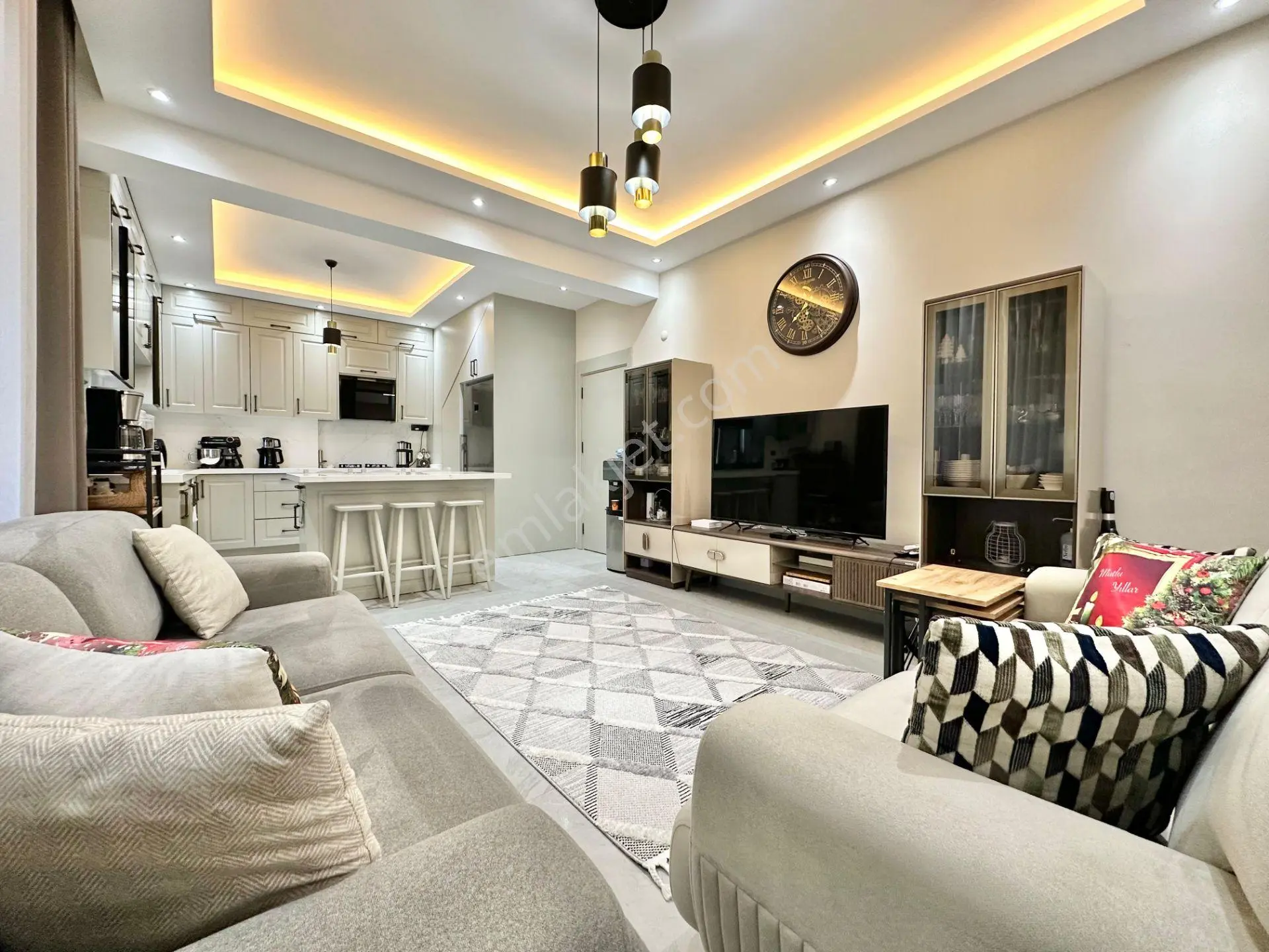 Yetkili Ay Emlaktan Kazdağları Eteklerinde Hayallerinizi Süsleyecek Yüzme Havuzlu Satılık 4+1 Villa — fotoğraf 18