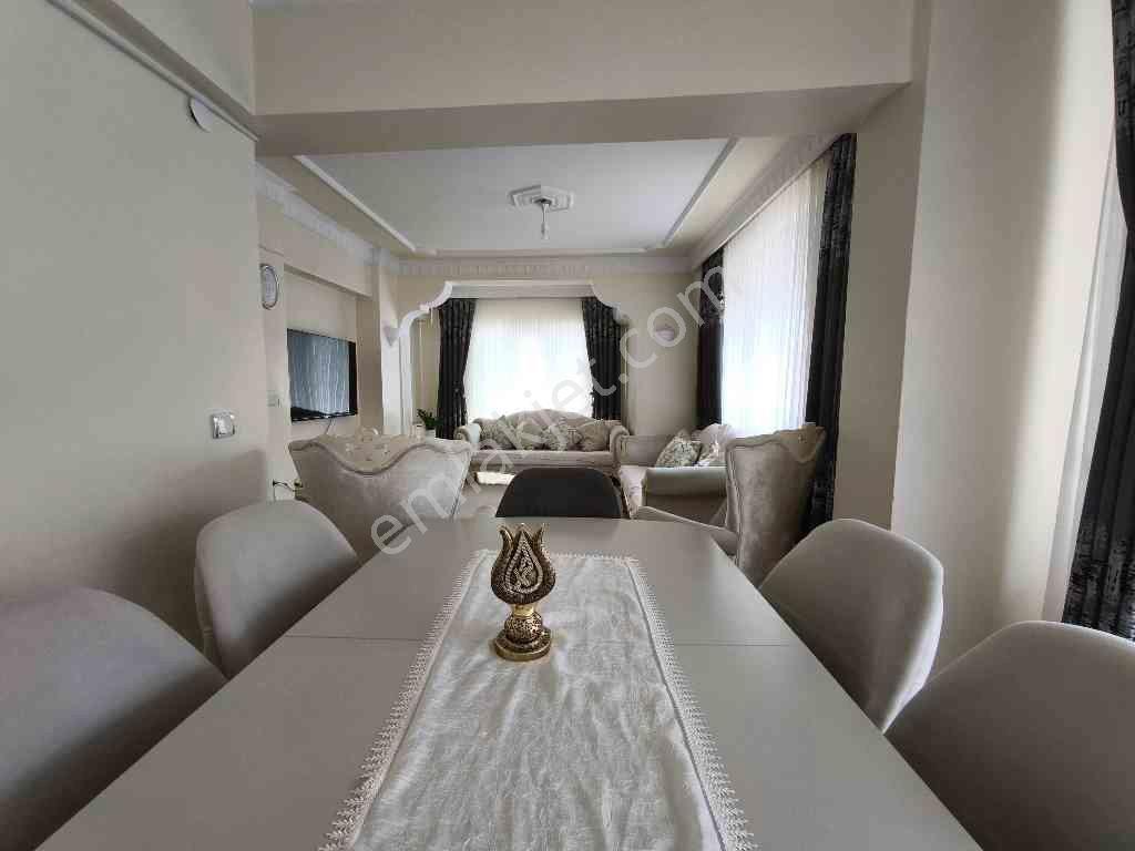 Maltepe’de 3+2, 170 M² Kullanımlı Krediye Uygun Asansörlü — fotoğraf 5