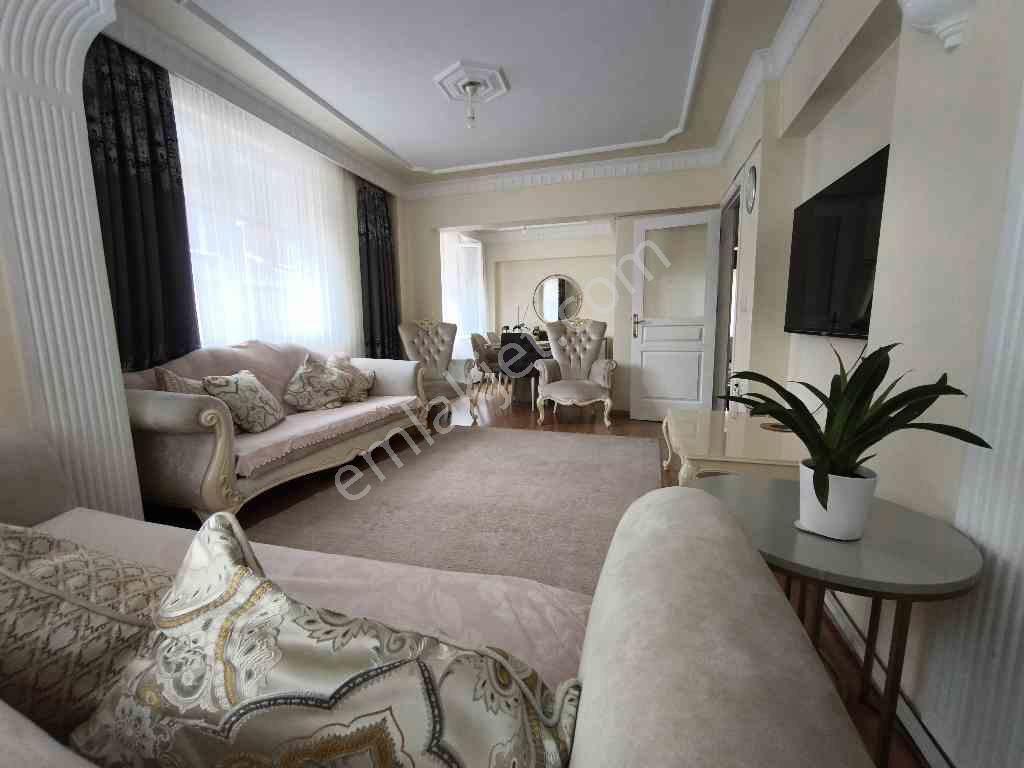 Maltepe’de 3+2, 170 M² Kullanımlı Krediye Uygun Asansörlü — fotoğraf 6