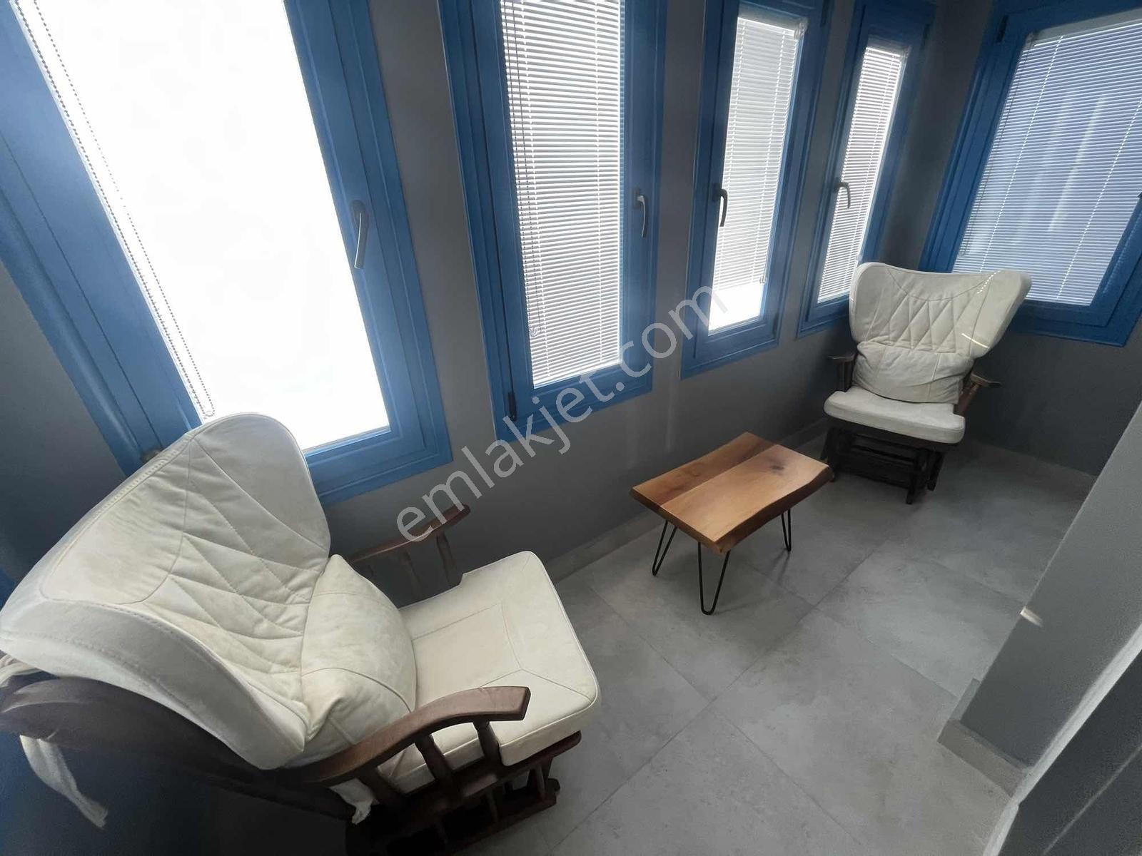 Çeşme'de Satılık Tam Müstakil Villa 4+1 420m2 Arsa Paylı — fotoğraf 8