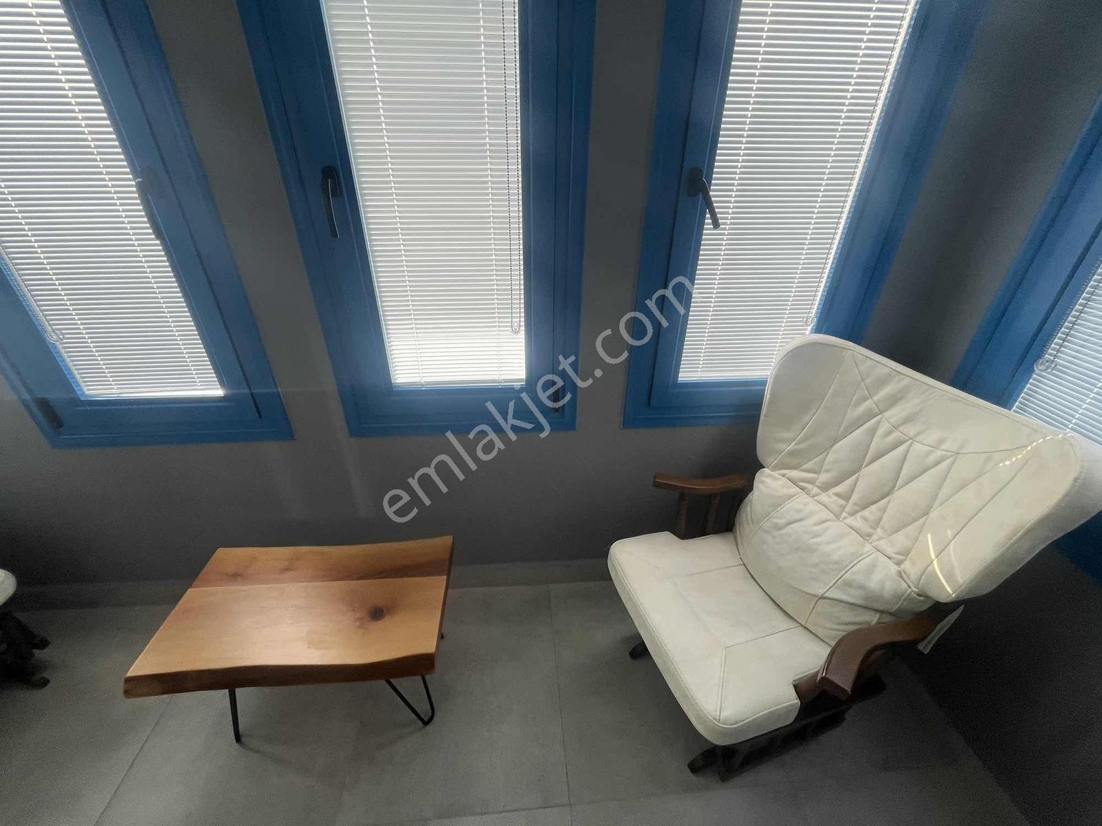 Çeşme'de Satılık Tam Müstakil Villa 4+1 420m2 Arsa Paylı — fotoğraf 21