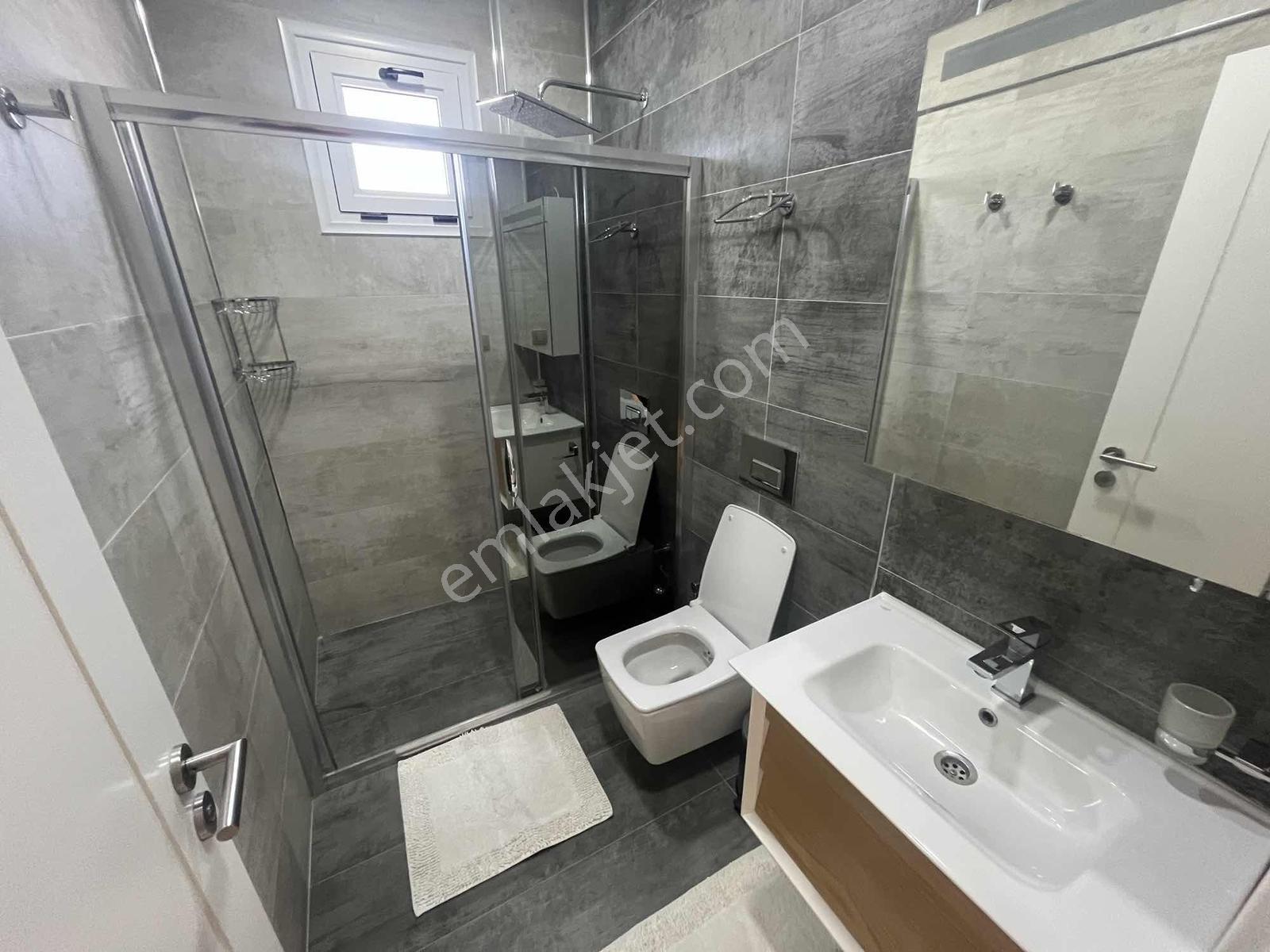 Çeşme'de Satılık Tam Müstakil Villa 4+1 420m2 Arsa Paylı — fotoğraf 24