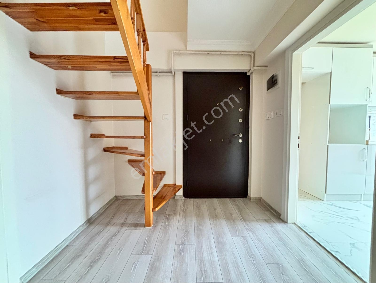 Davutdede Mah.asansörlü Binada Satılık 4+1 Teraslı Dubleks Daire — fotoğraf 8
