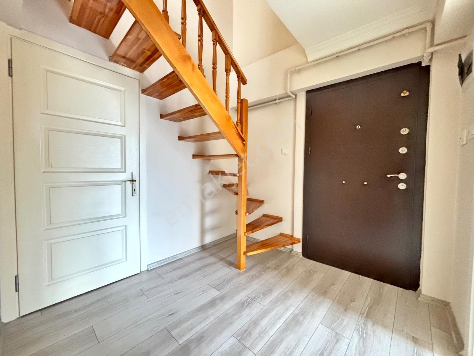 Davutdede Mah.asansörlü Binada Satılık 4+1 Teraslı Dubleks Daire — fotoğraf 9