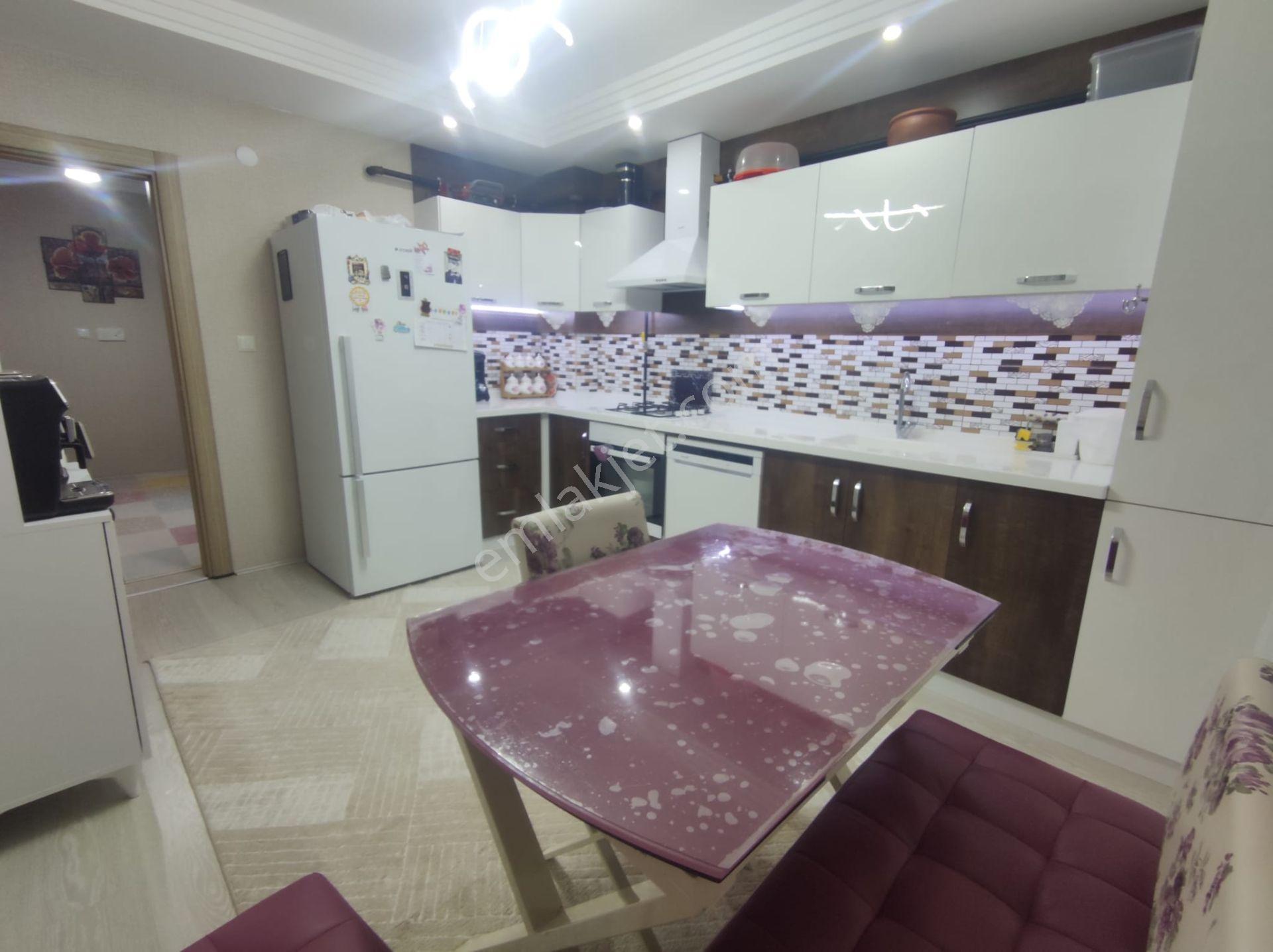 Emin Emlak Satıyor.. Yenişehir Mahallesinde 3+1 Fırsat Ara Kat Satılık Daire