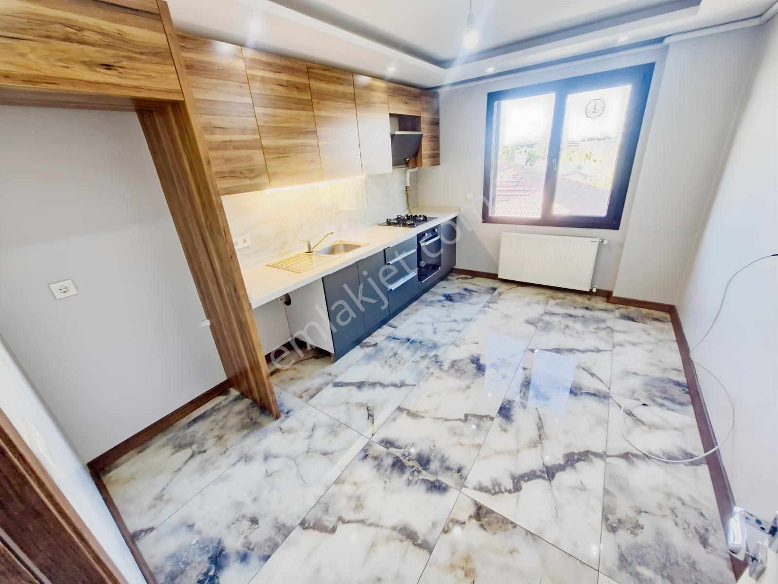 Huzur'dan %80 Kredili Merkezde Satılık 2+1 Daire 100m² Asansörlü