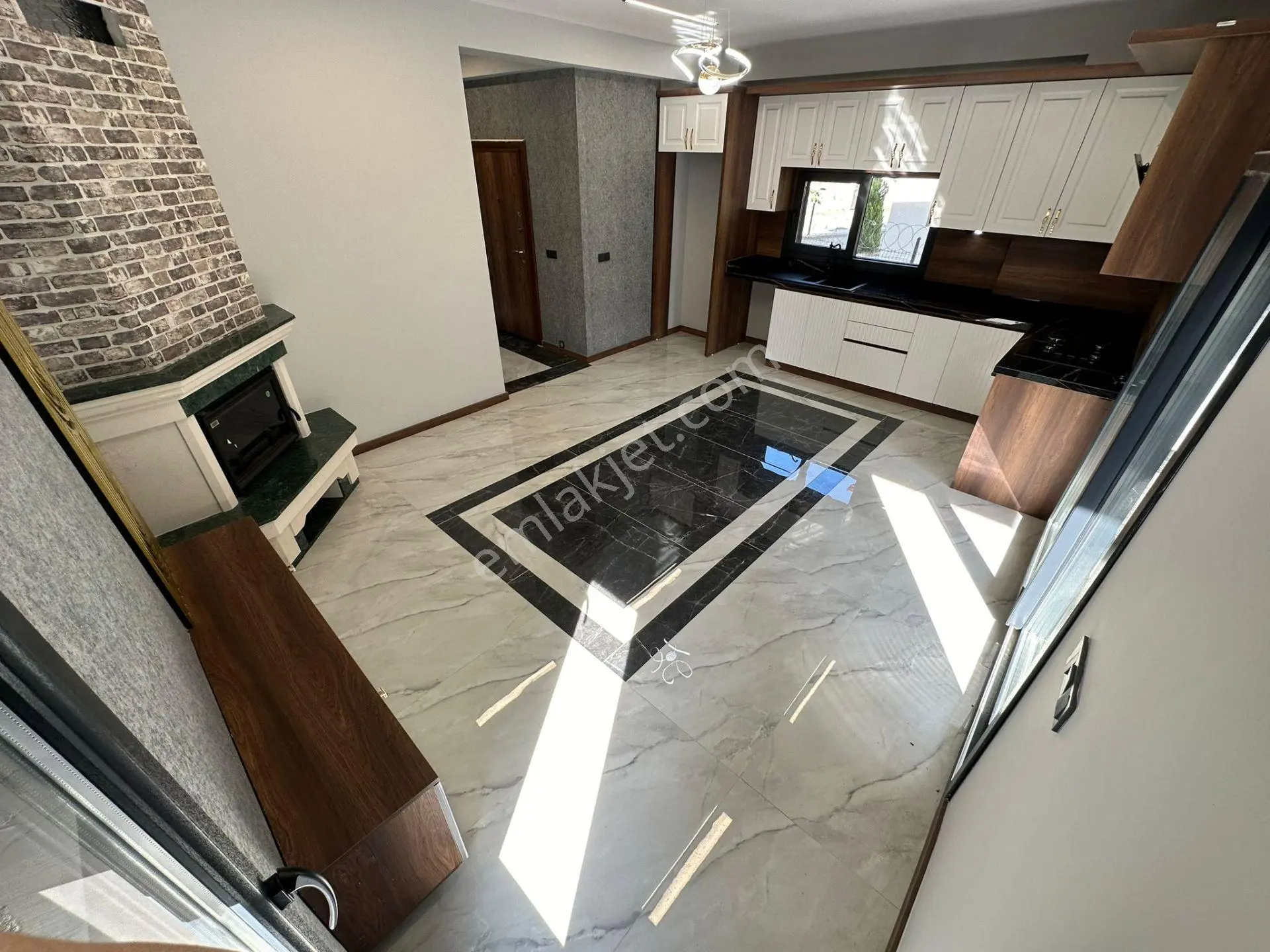 Ay Emlaktangürede Kazdağlarının Eteklerinde Deniz Manzaralı Satılık 3+1 Sitede Tek Müsta — fotoğraf 10