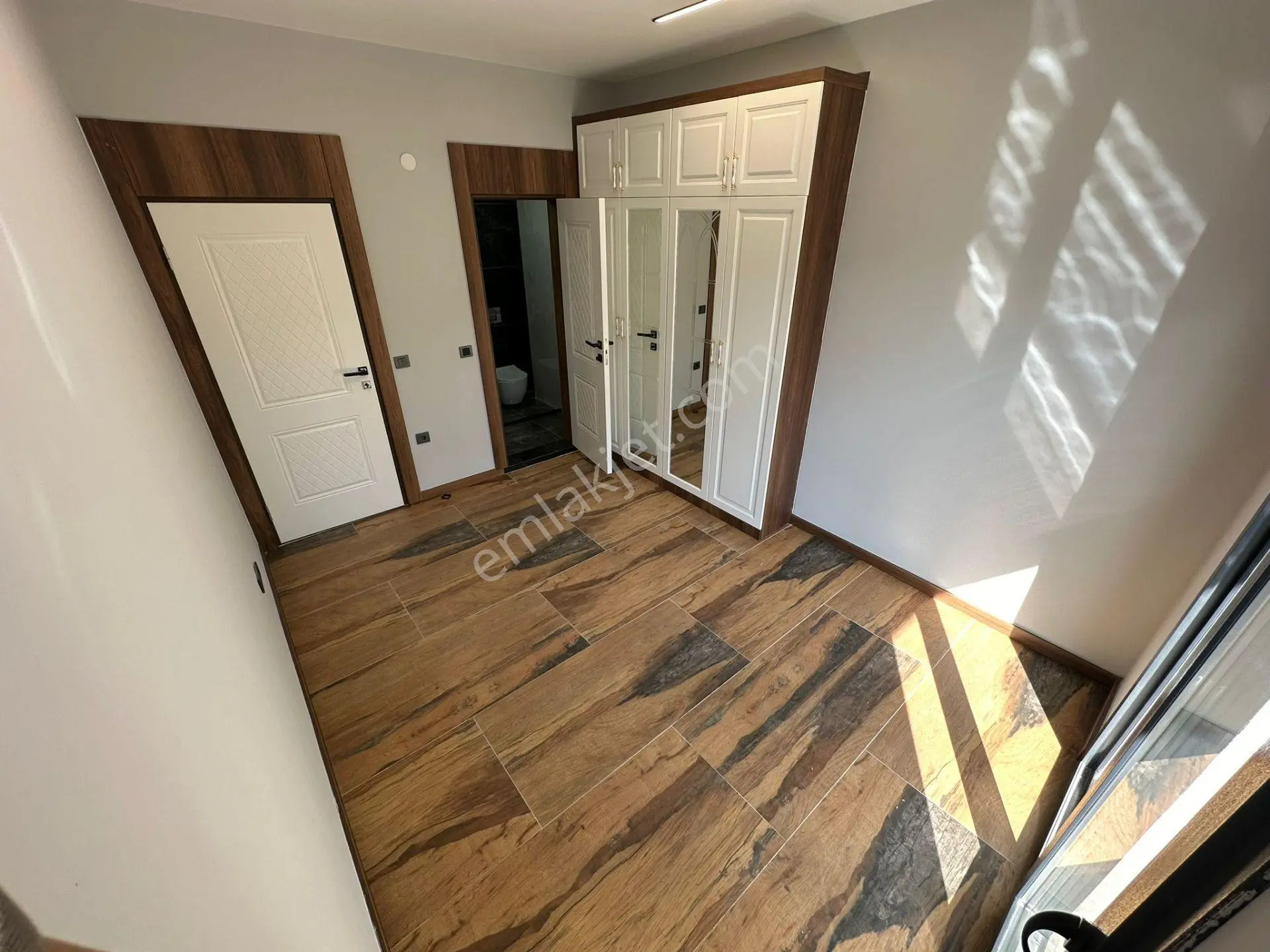 Ay Emlaktangürede Kazdağlarının Eteklerinde Deniz Manzaralı Satılık 3+1 Sitede Tek Müsta — fotoğraf 17