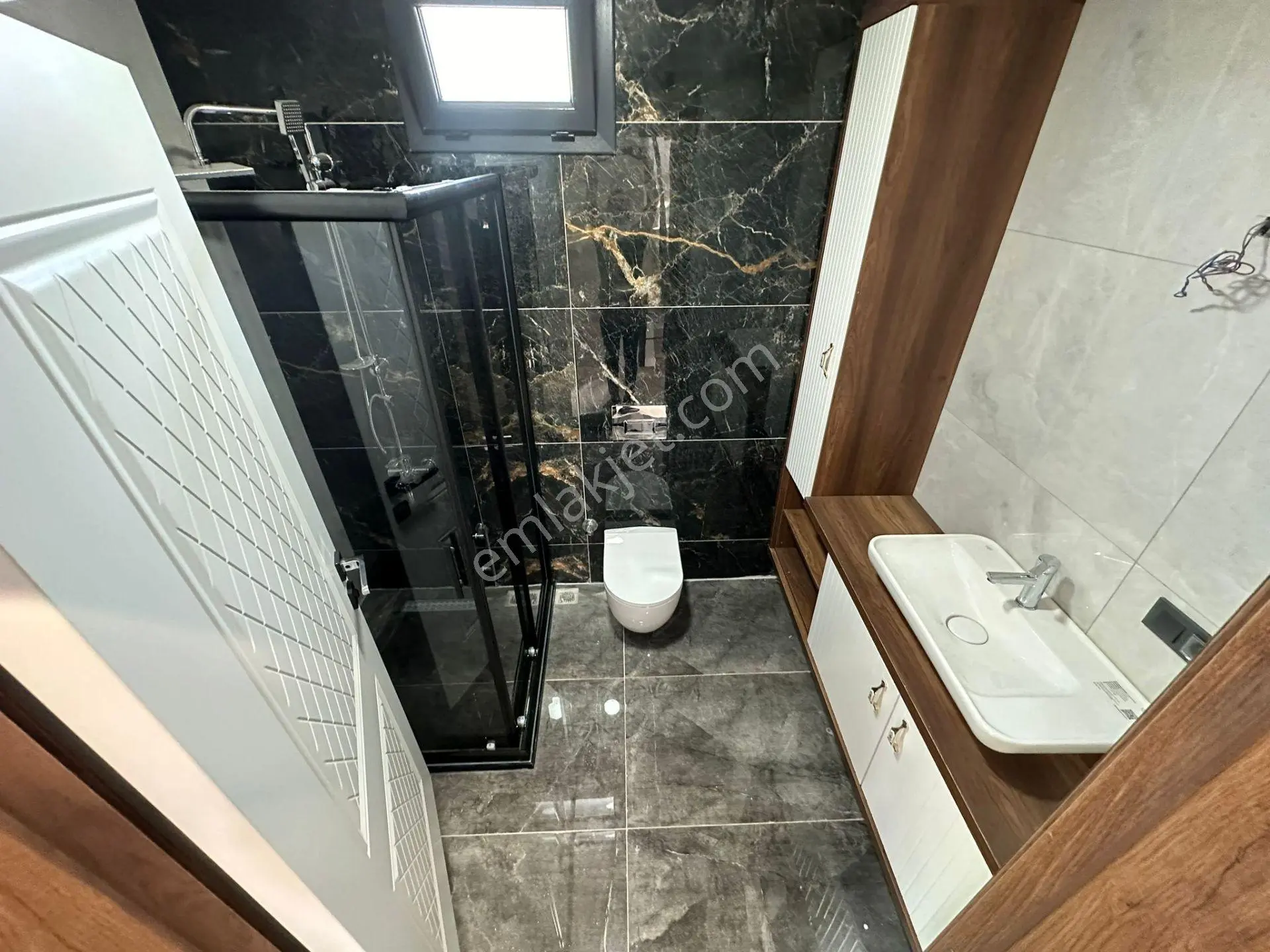 Ay Emlaktangürede Kazdağlarının Eteklerinde Deniz Manzaralı Satılık 3+1 Sitede Tek Müsta — fotoğraf 21
