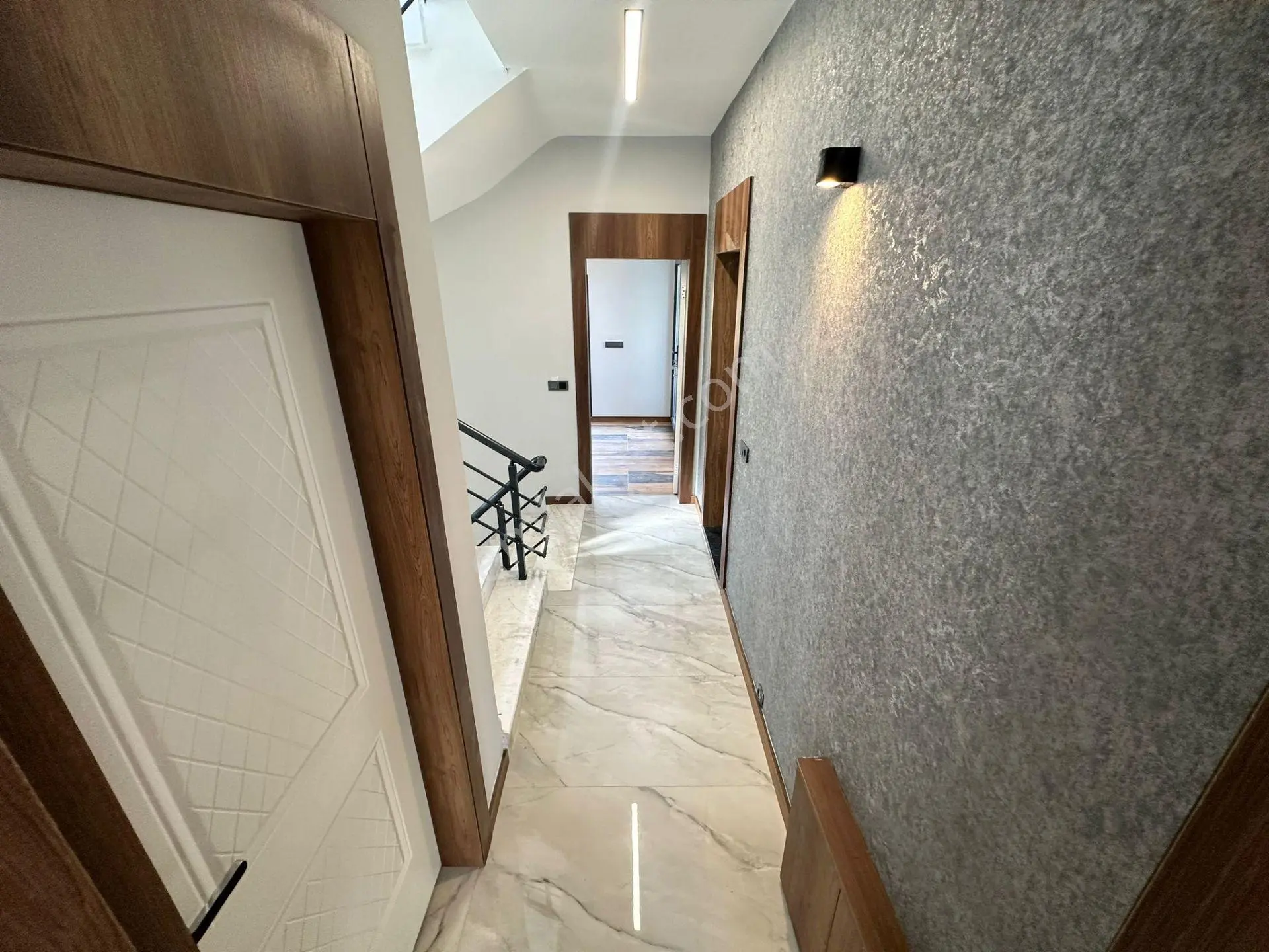 Ay Emlaktangürede Kazdağlarının Eteklerinde Deniz Manzaralı Satılık 3+1 Sitede Tek Müsta — fotoğraf 23