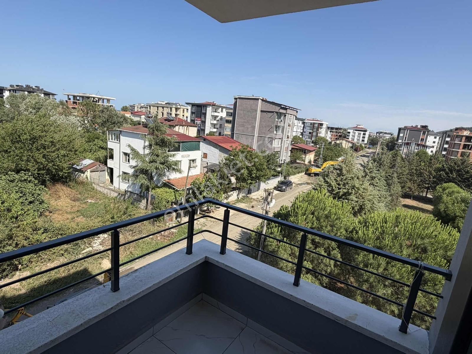 İncesu'da Özel Yapım 1+1 Eşyalı Ve Eşyasız Daireler — fotoğraf 3