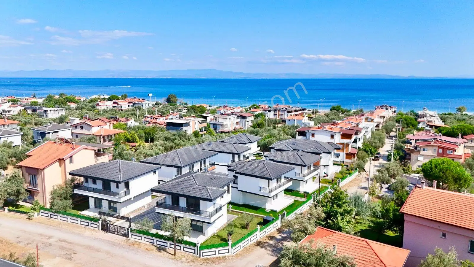 ꧁ay Emlaktan꧂küçükkuyu'da Denize Sadece 250 Mt Satılık 2+1 Ultra Lüks Muhteşem Villa — fotoğraf 2