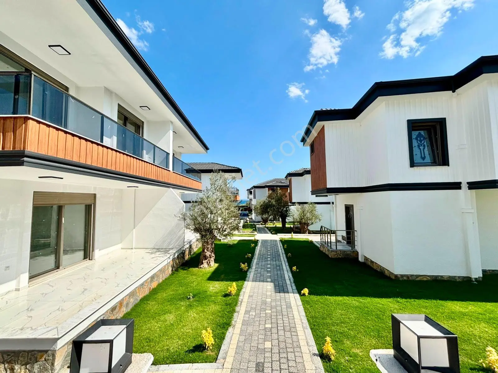 ꧁ay Emlaktan꧂küçükkuyu'da Denize Sadece 250 Mt Satılık 2+1 Ultra Lüks Muhteşem Villa — fotoğraf 5