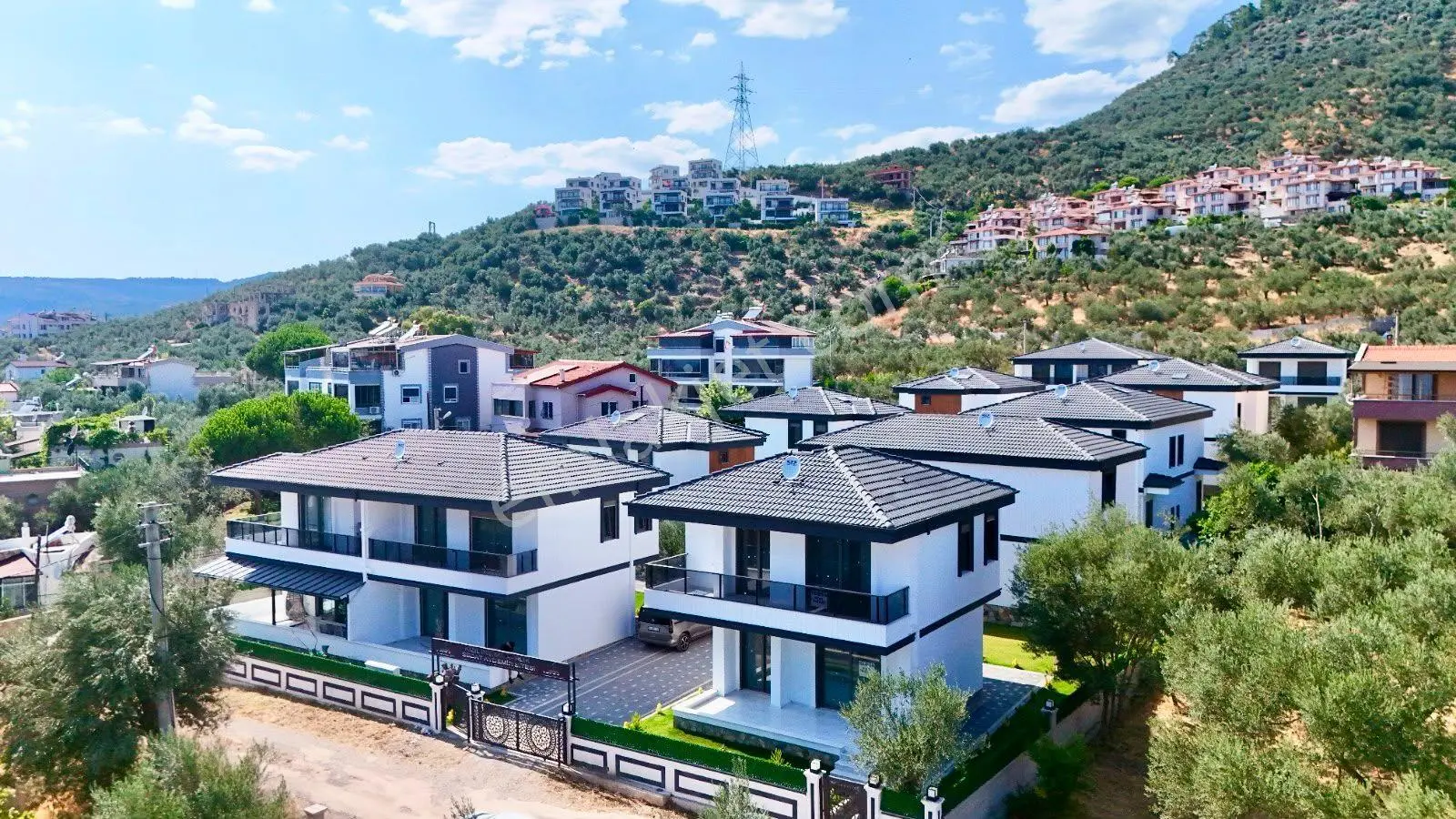 ꧁ay Emlaktan꧂küçükkuyu'da Denize Sadece 250 Mt Satılık 2+1 Ultra Lüks Muhteşem Villa — fotoğraf 6