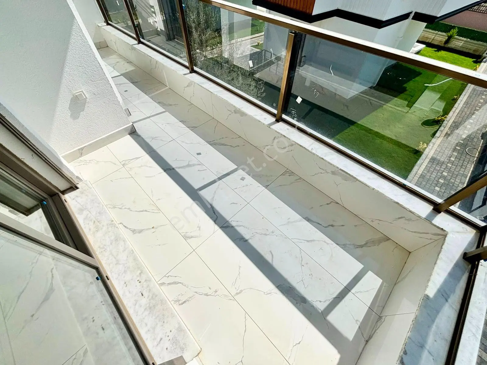 ꧁ay Emlaktan꧂küçükkuyu'da Denize Sadece 250 Mt Satılık 2+1 Ultra Lüks Muhteşem Villa — fotoğraf 22
