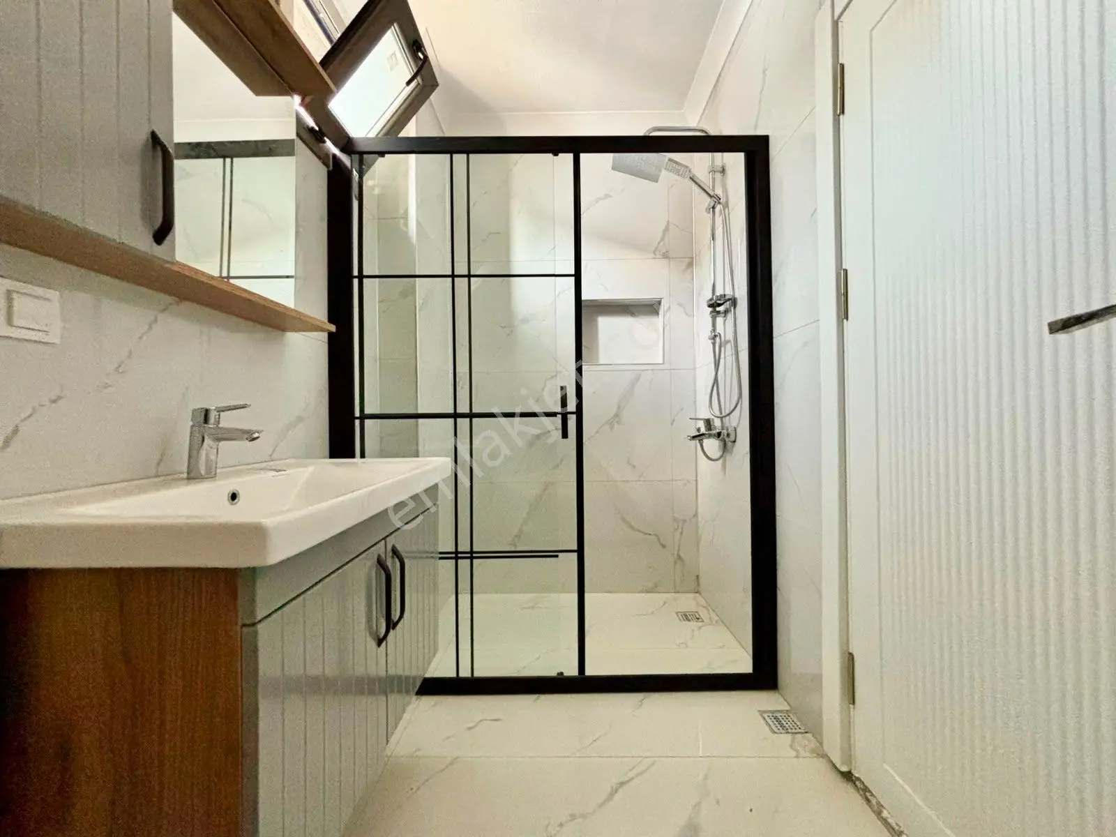 ꧁ay Emlaktan꧂küçükkuyu'da Denize Sadece 250 Mt Satılık 2+1 Ultra Lüks Muhteşem Villa — fotoğraf 23