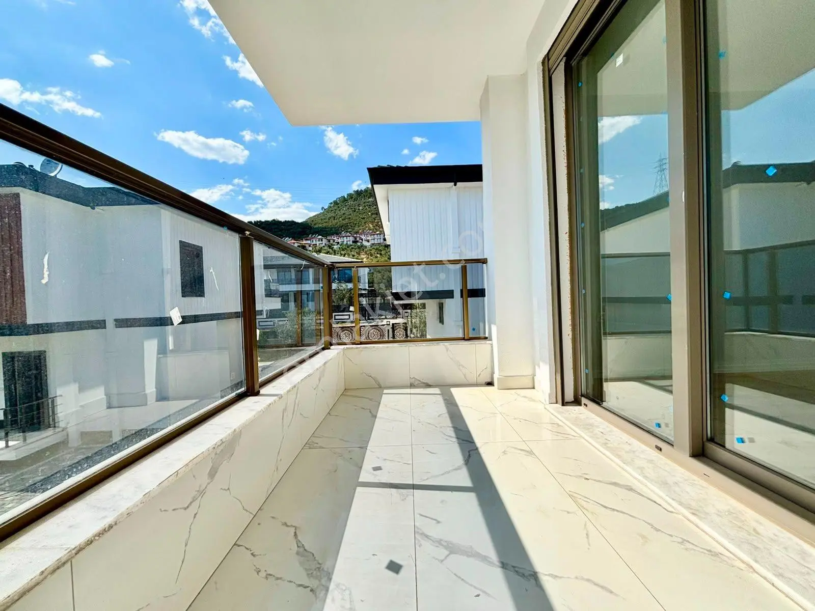 ꧁ay Emlaktan꧂küçükkuyu'da Denize Sadece 250 Mt Satılık 2+1 Ultra Lüks Muhteşem Villa — fotoğraf 26