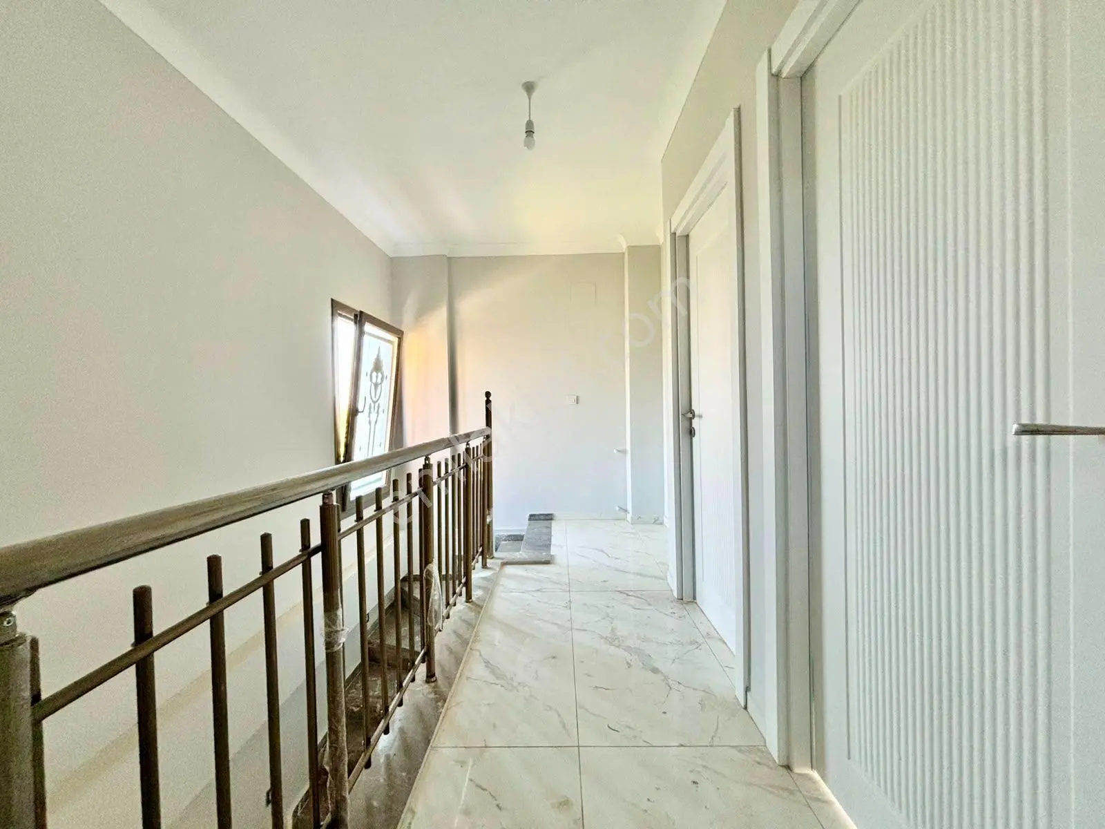 ꧁ay Emlaktan꧂küçükkuyu'da Denize Sadece 250 Mt Satılık 2+1 Ultra Lüks Muhteşem Villa — fotoğraf 30