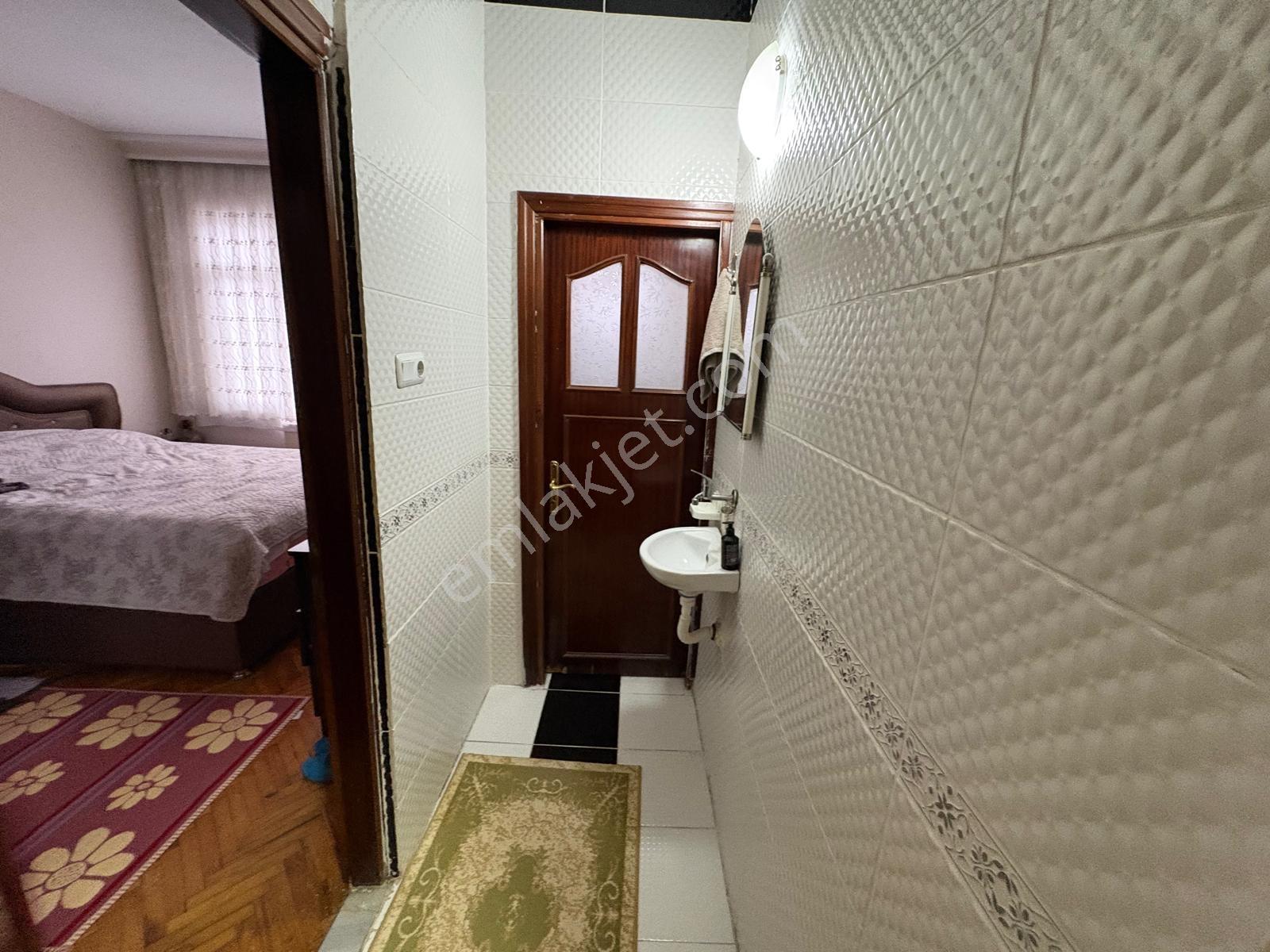 Bahçelievler Çamlık Caddesi Satılık 3+1 Asansörlü Daire 130 M2 — fotoğraf 17